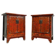 Anciennes "Armoires de mariage" chinoises en laque rouge, PAIRE DE CHAMBRES DE RANGEMENT