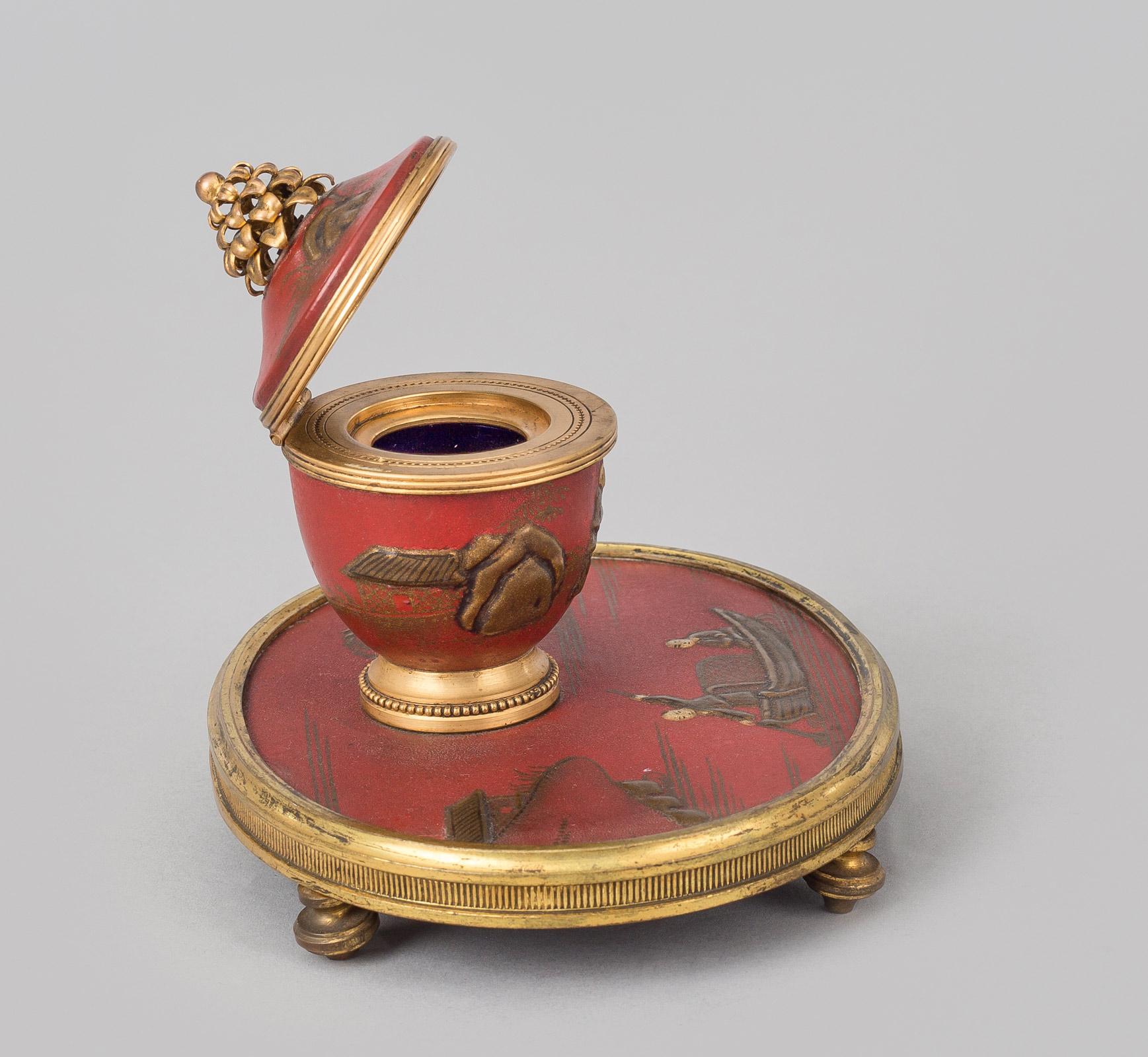 Mid-19th Century Antique Red Lacquered Chinoiserie and Bronze Inkstand For Sale