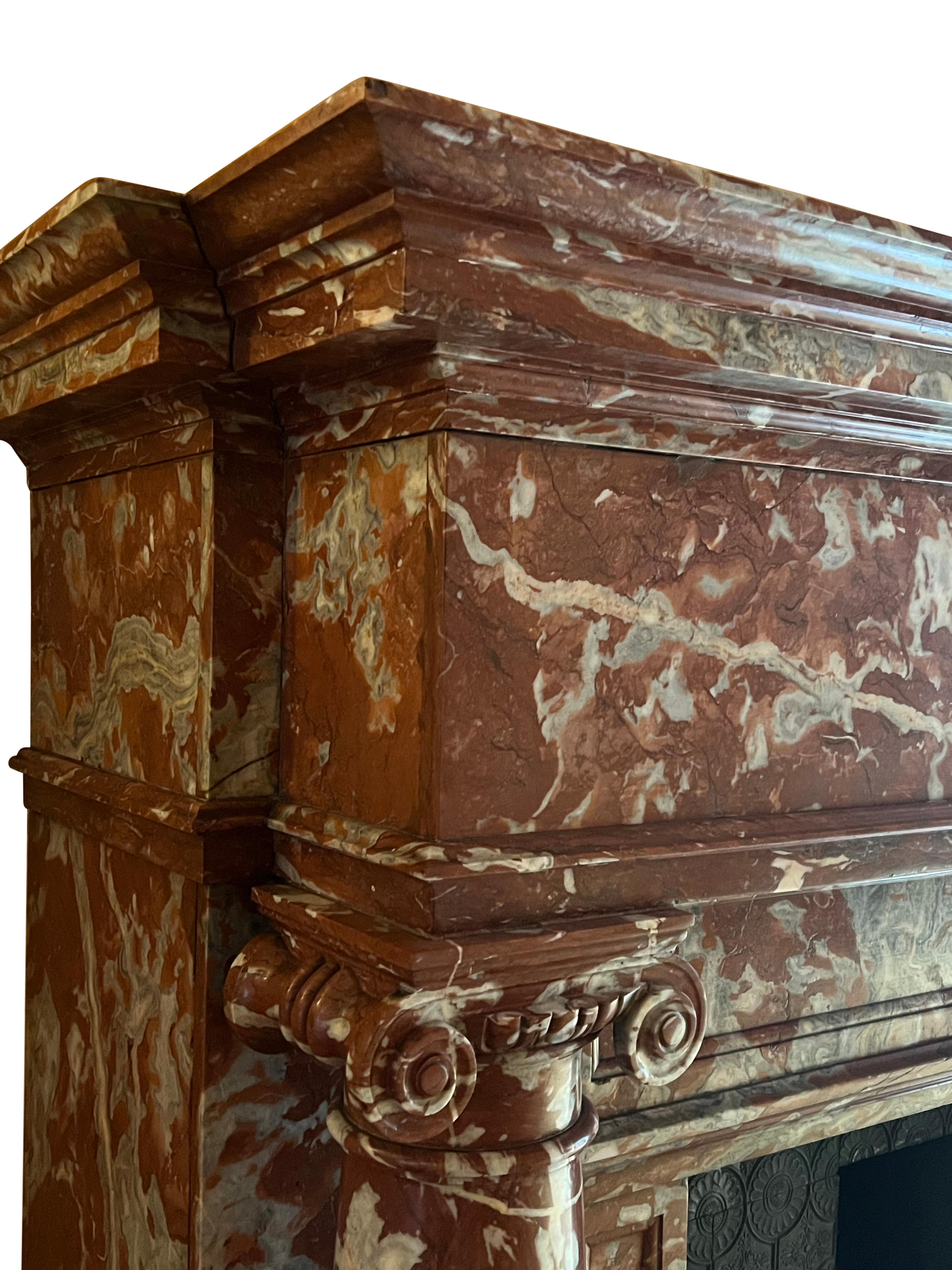 Antique Red Languedoc Marble Fireplace Surround For Grand Interior Decor In Excellent Condition For Sale In Beervelde, BE