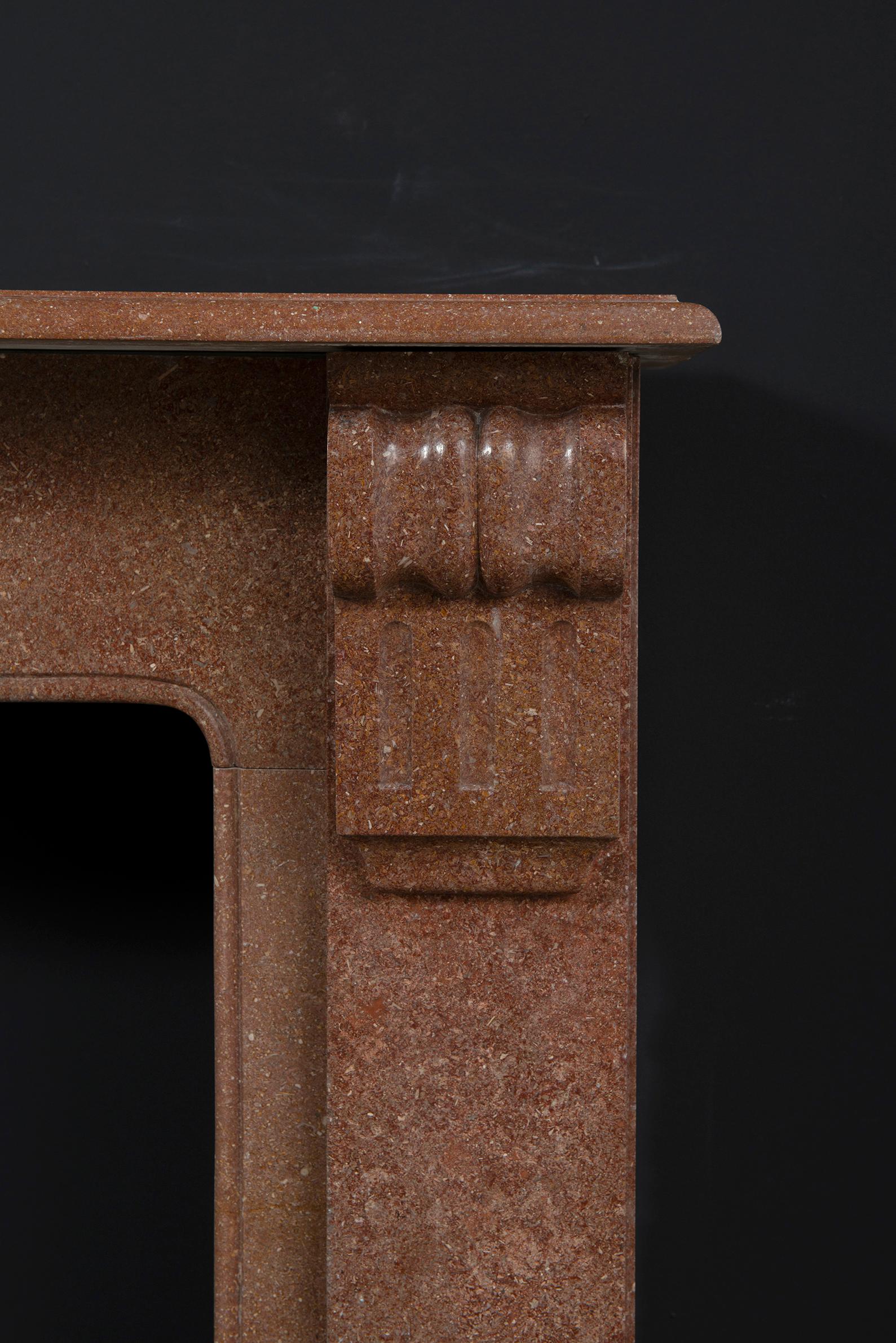 Repisa de chimenea de mármol rojo antiguo en venta 4
