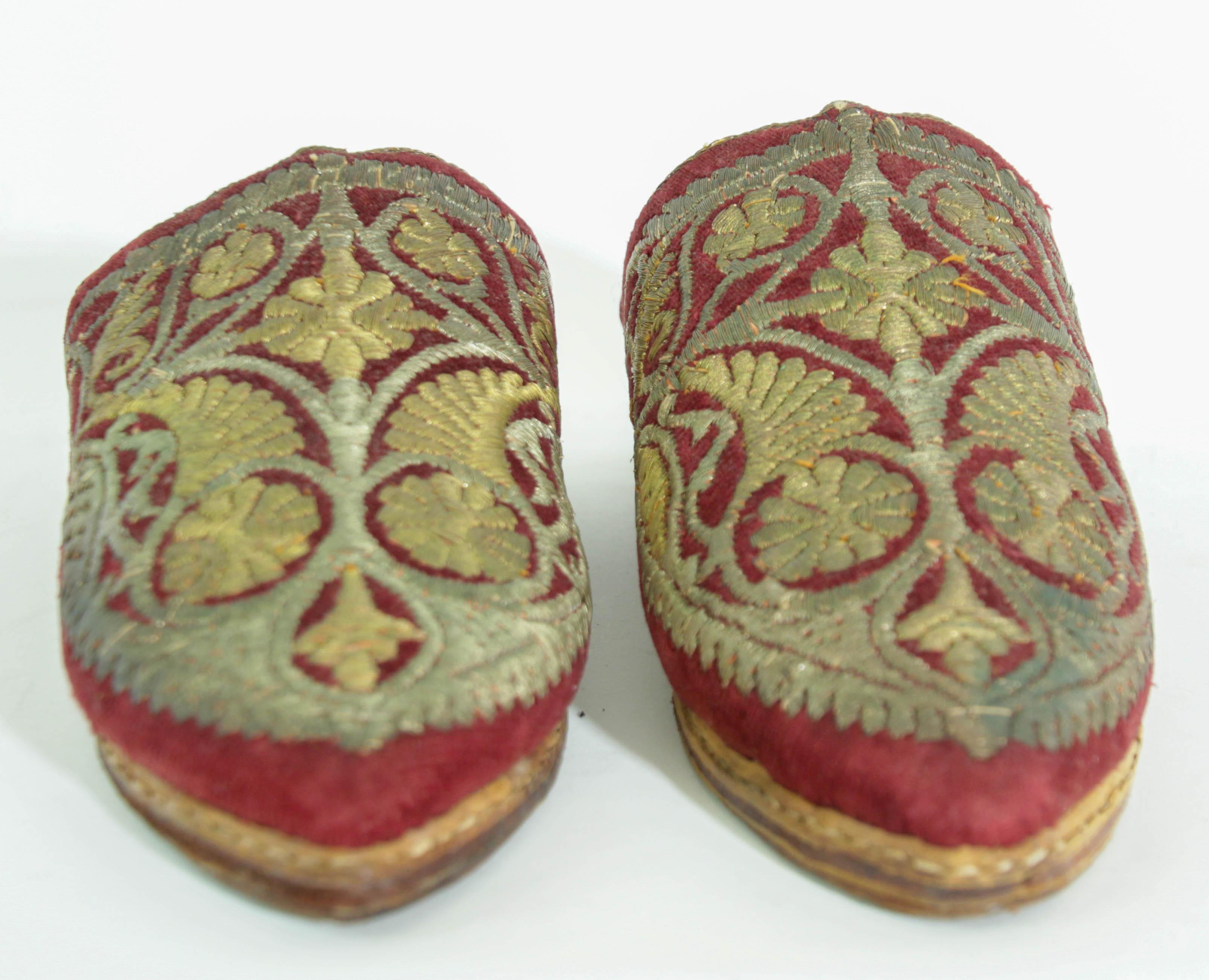 Women's Antique Red Moroccan Embroidered Leather and Velvet Slippers Shoes Circa 1900s For Sale