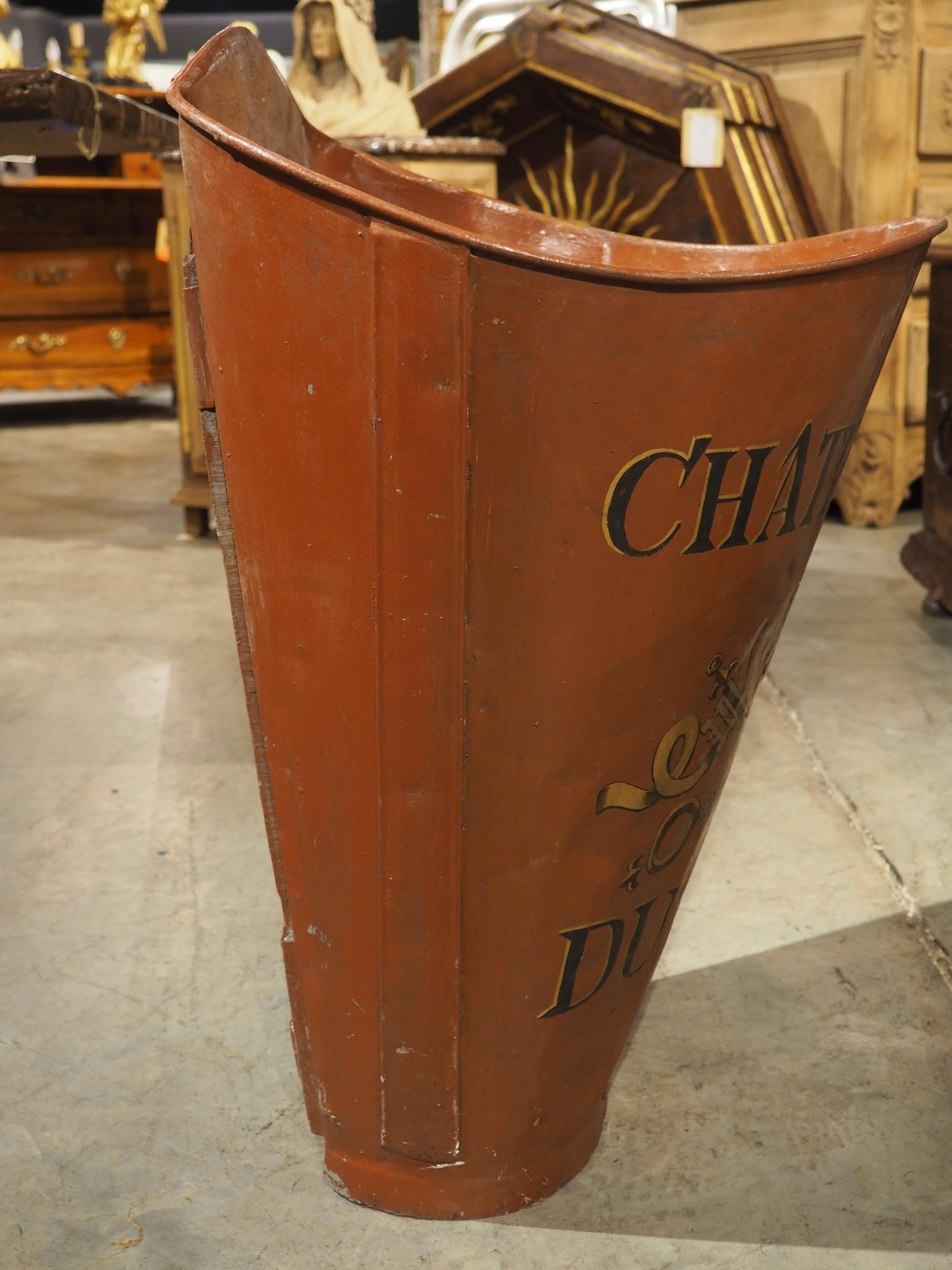 Antique French Hotte da vino dipinta di rosso della Haute-Garonne in vendita 5