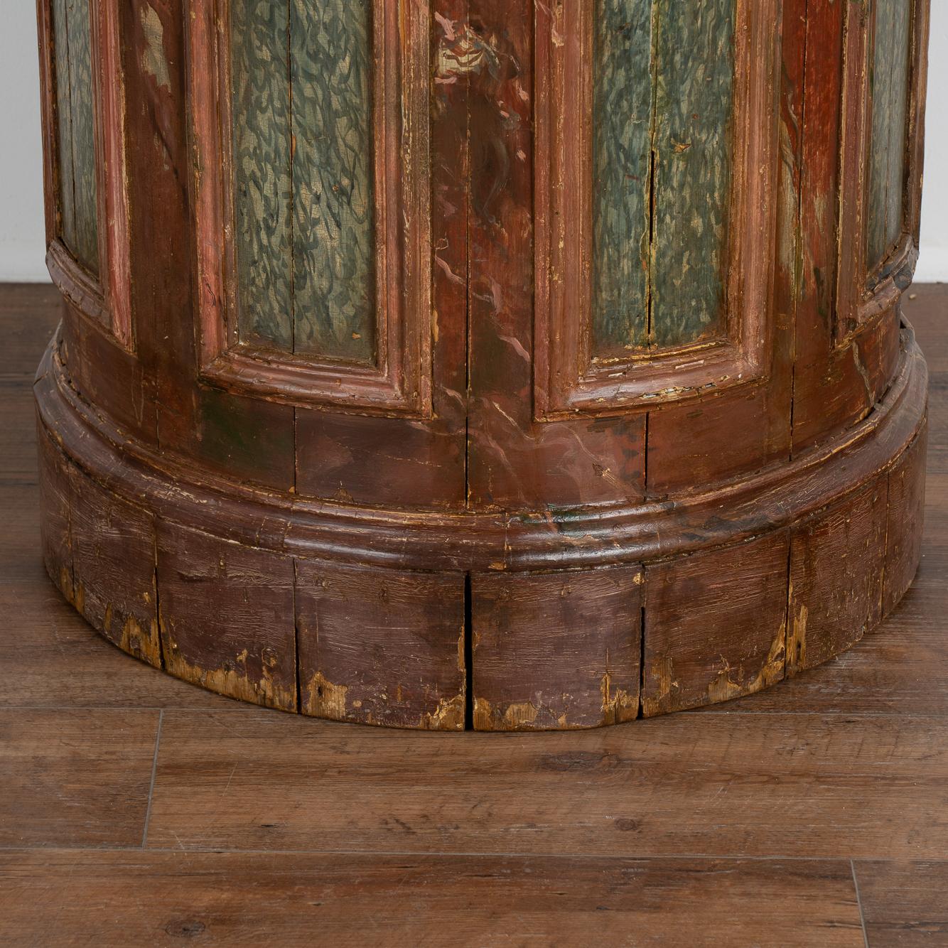 Antique Red Painted Wood Display Pedestal from Sweden, circa 1840-1860 For Sale 3