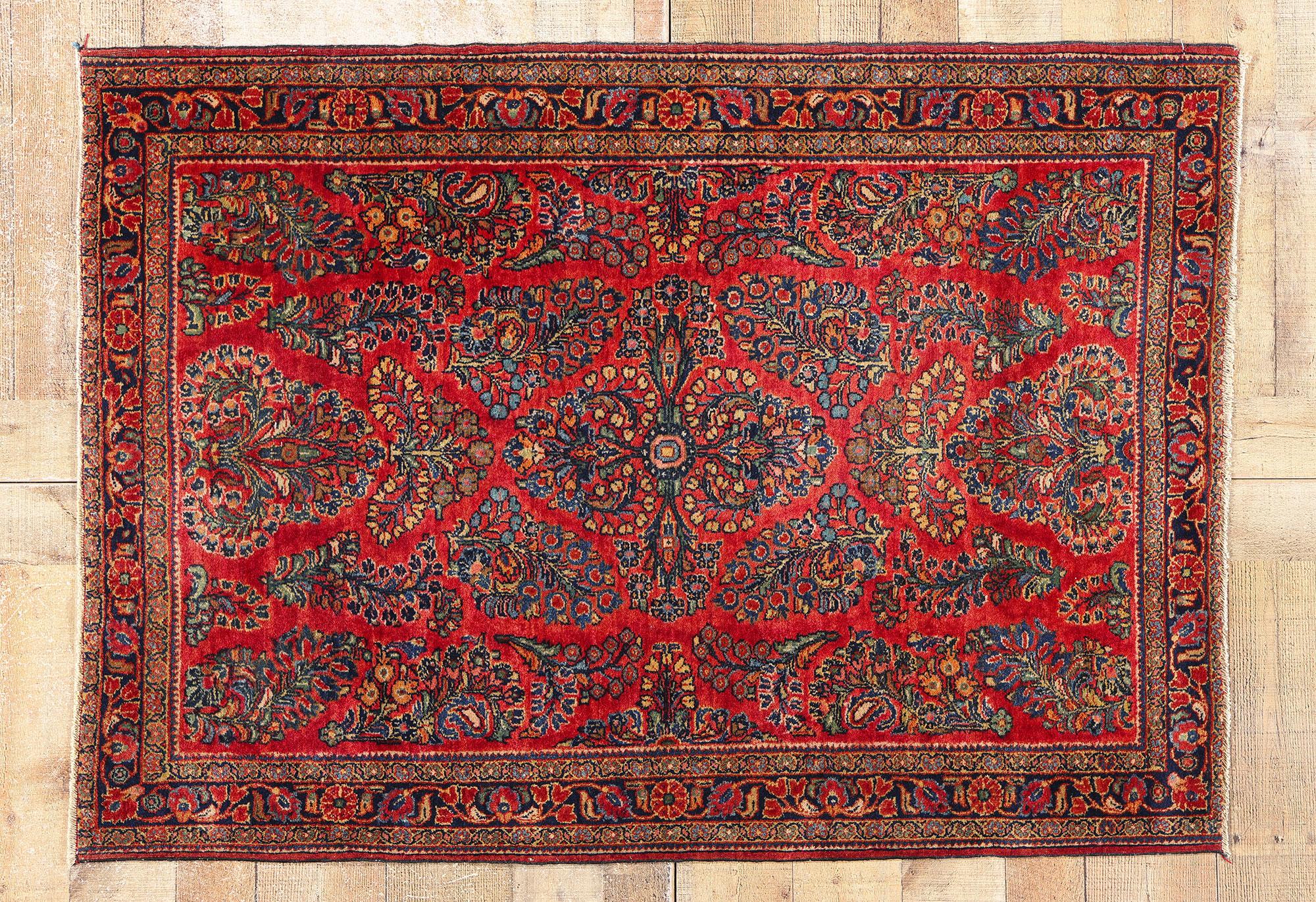 Tapis Sarouk rouge persan à fleurs anciennes en vente 1