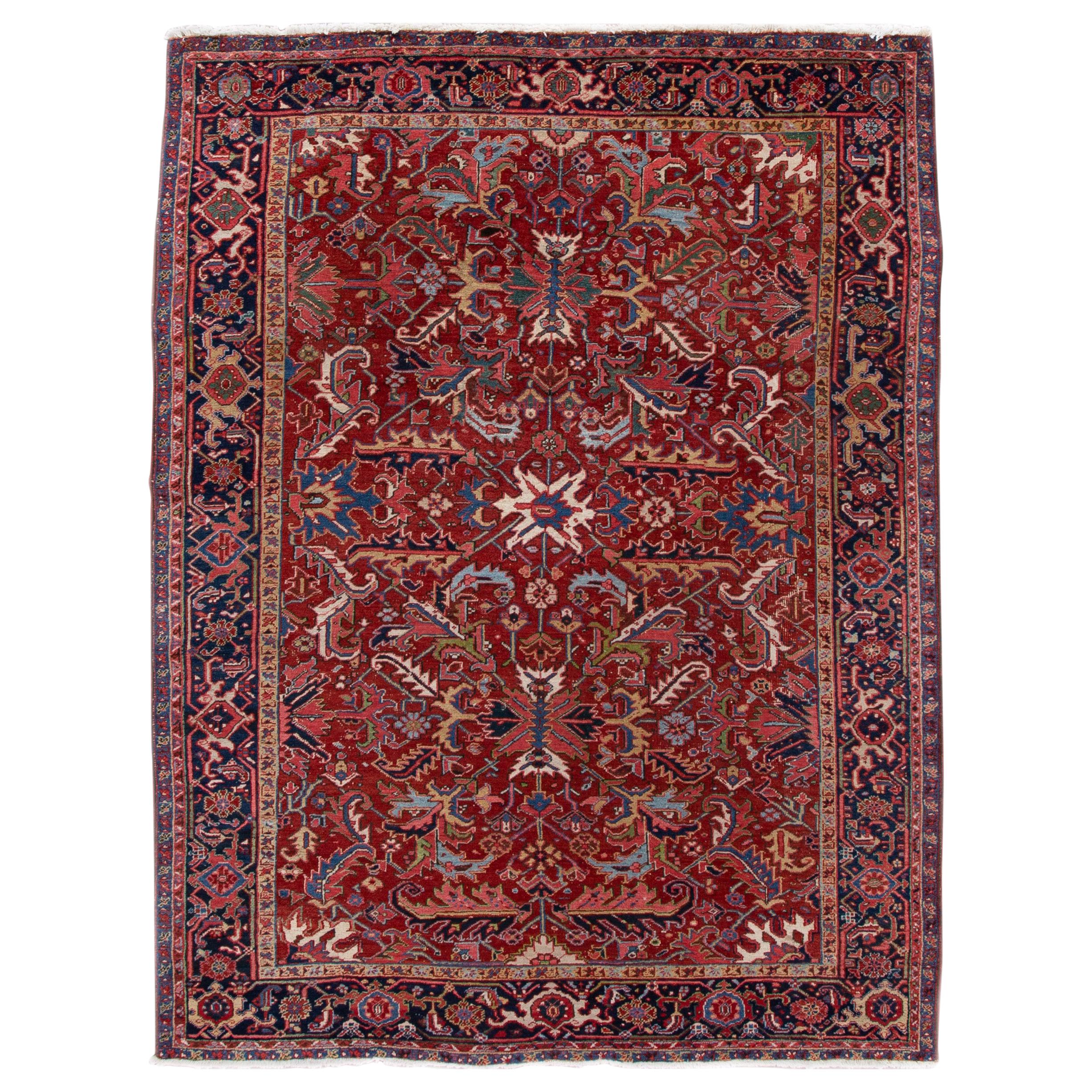 Antiker roter handgefertigter persischer Heriz-Teppich aus geblümter Wolle