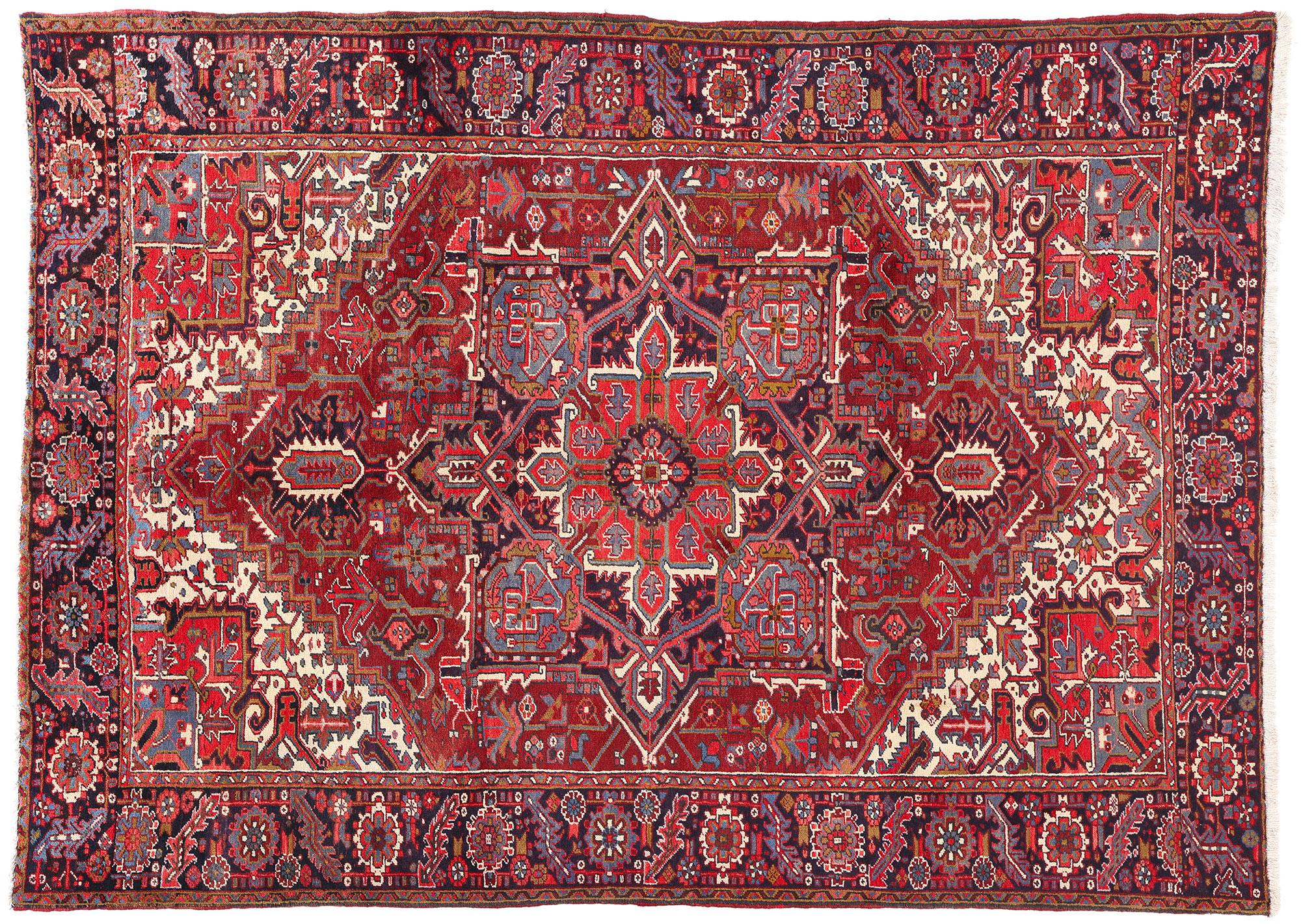 Antique Red Persian Heriz Rug with Traditional Style en vente 2
