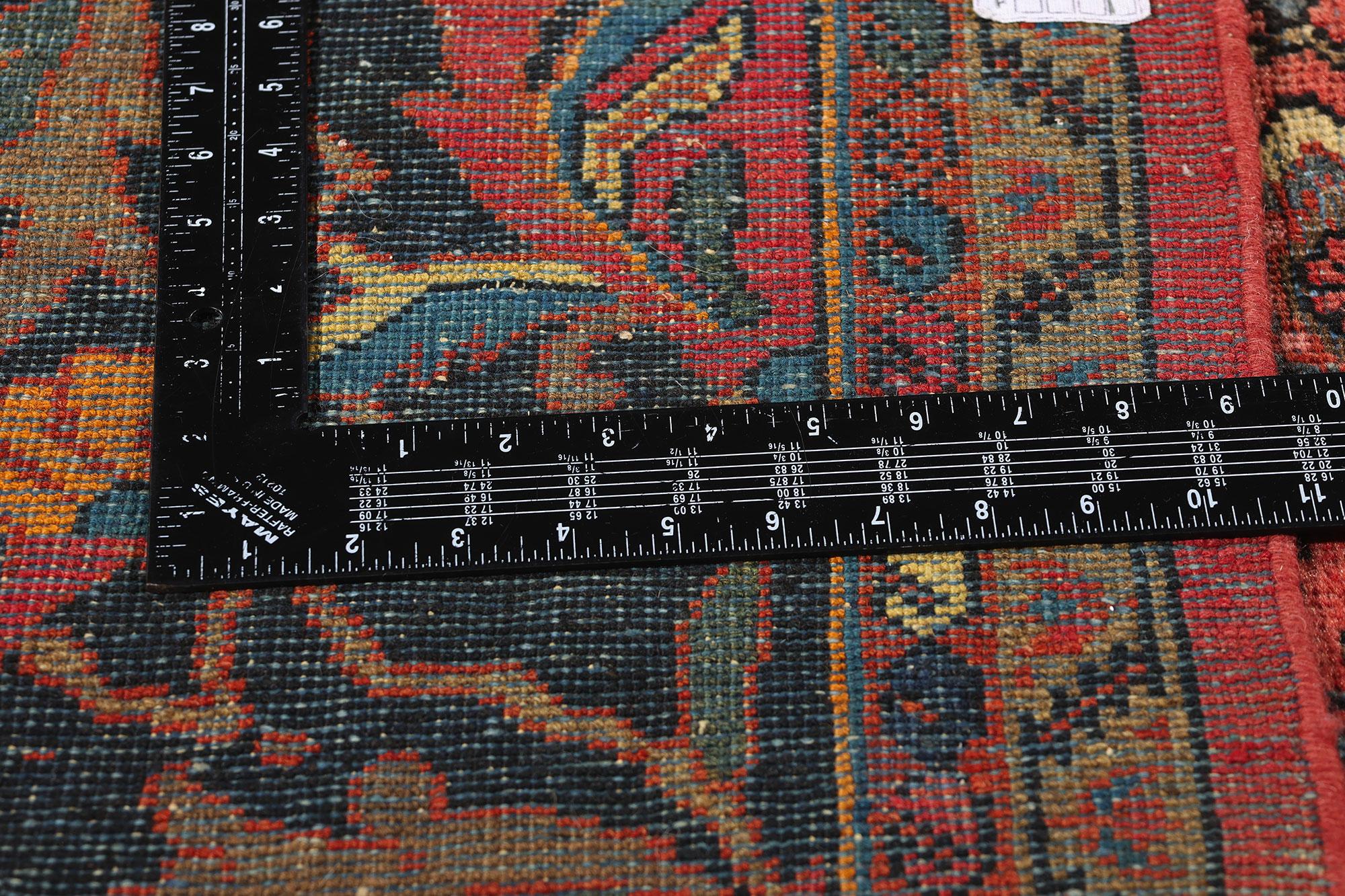 Antiker roter persischer Mahal-Teppich, 08'10 x 11'08 im Zustand „Gut“ im Angebot in Dallas, TX
