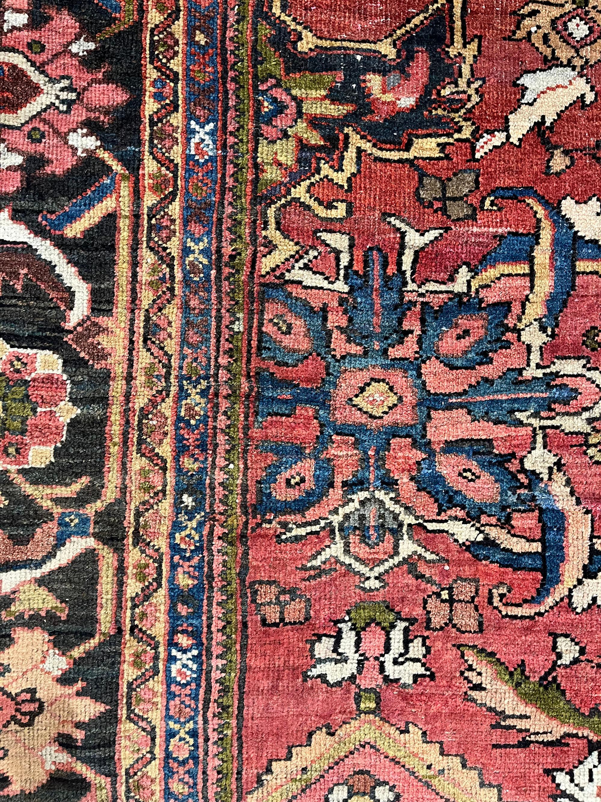 Antiker roter persischer Mahal-Teppich, 9'2 x 12'8 im Angebot 1
