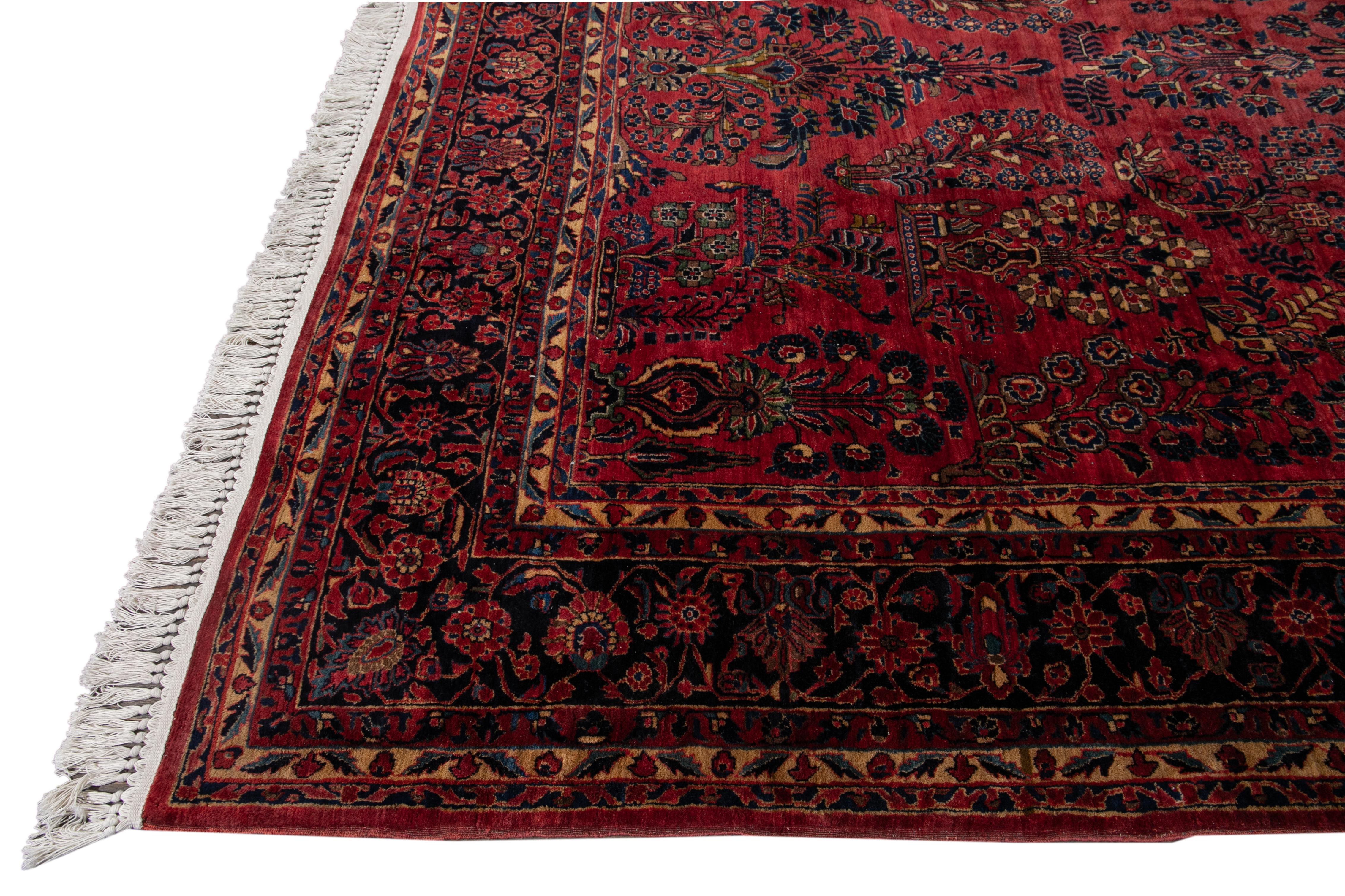 Antique Red Sarouk Farahan Persian Oversize Wool Rug In Good Condition For Sale In Norwalk, CT