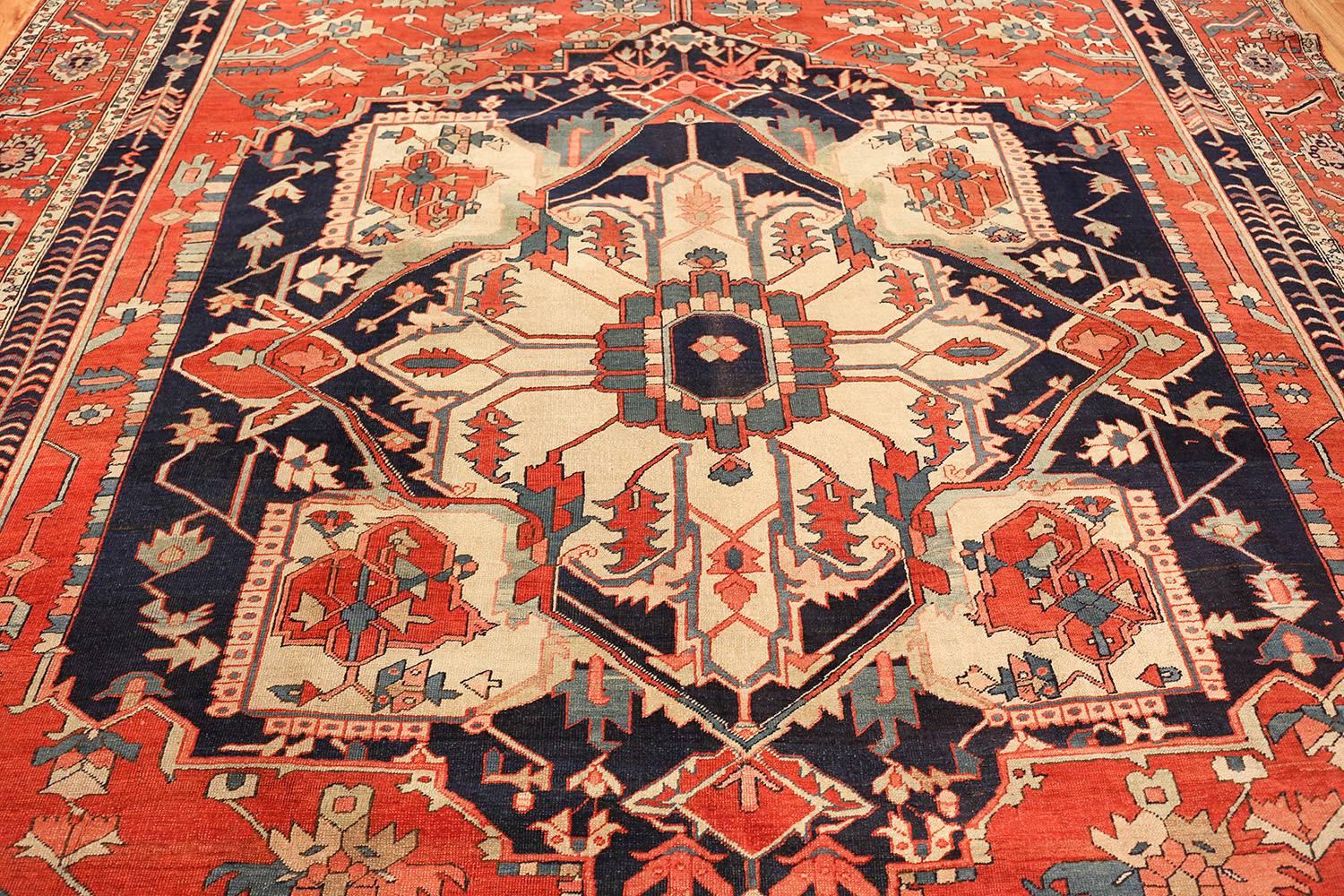 Antique Red Serapi Persian Rug. Size: 9 ft 8 in x 14 ft For Sale 3