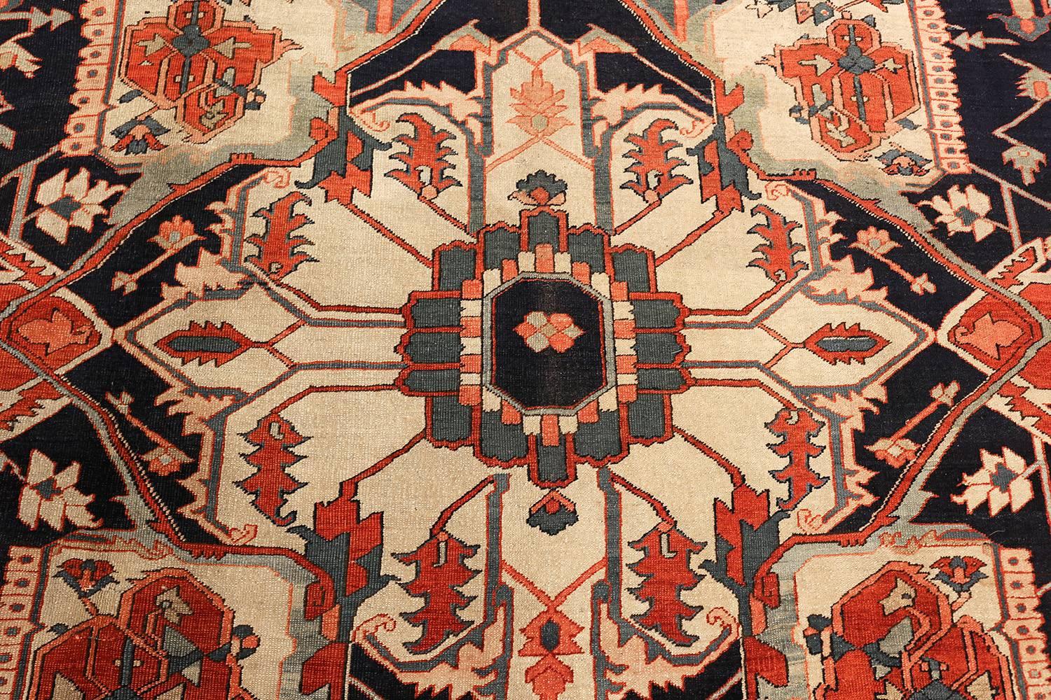 Hand-Knotted Antique Red Serapi Persian Rug. Size: 9 ft 8 in x 14 ft For Sale