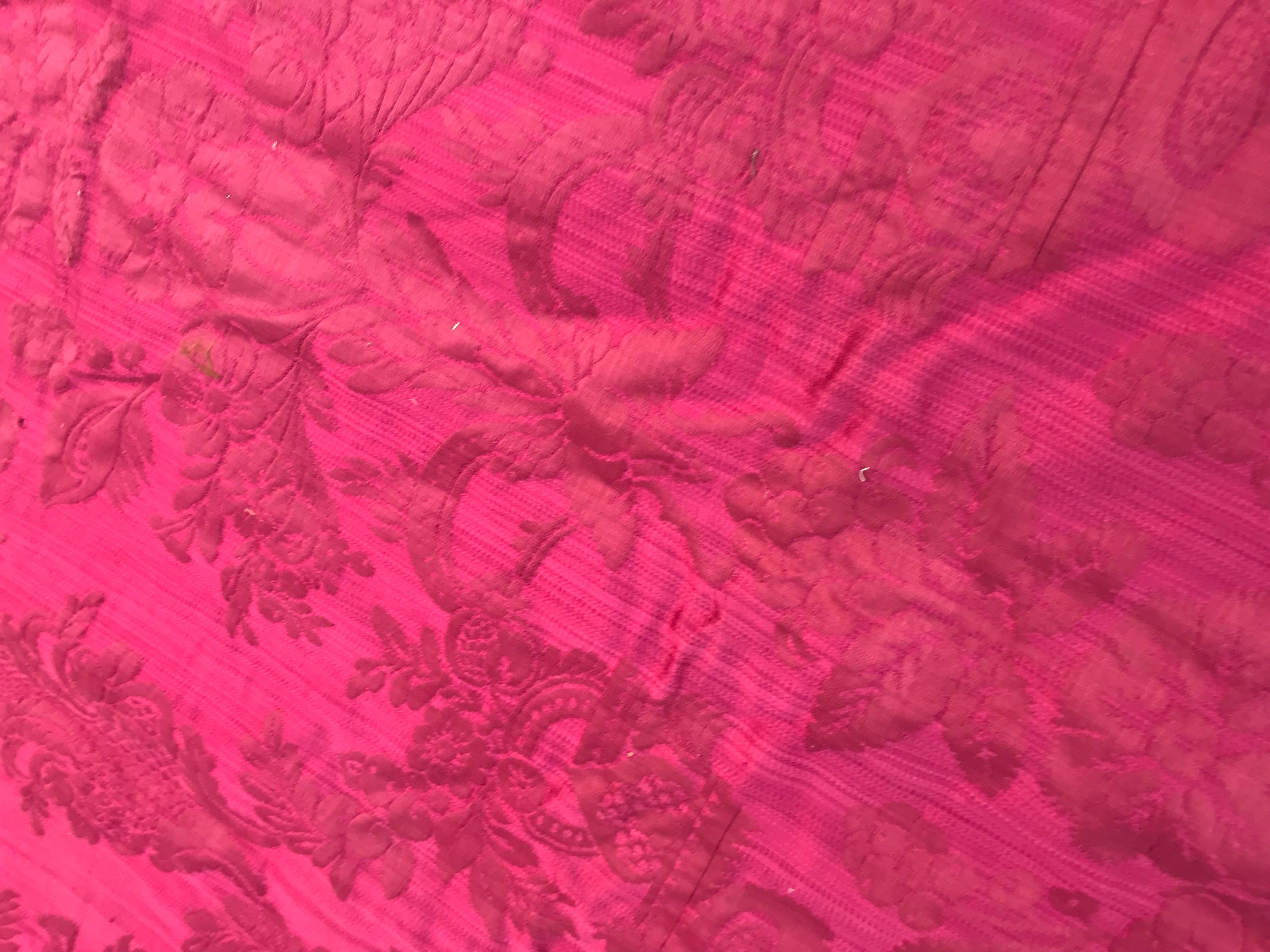 Belle nappe rouge, milieu du 20e siècle,

Jetez un coup d'oeil aux autres articles de Bobyrug ! , recherche par 