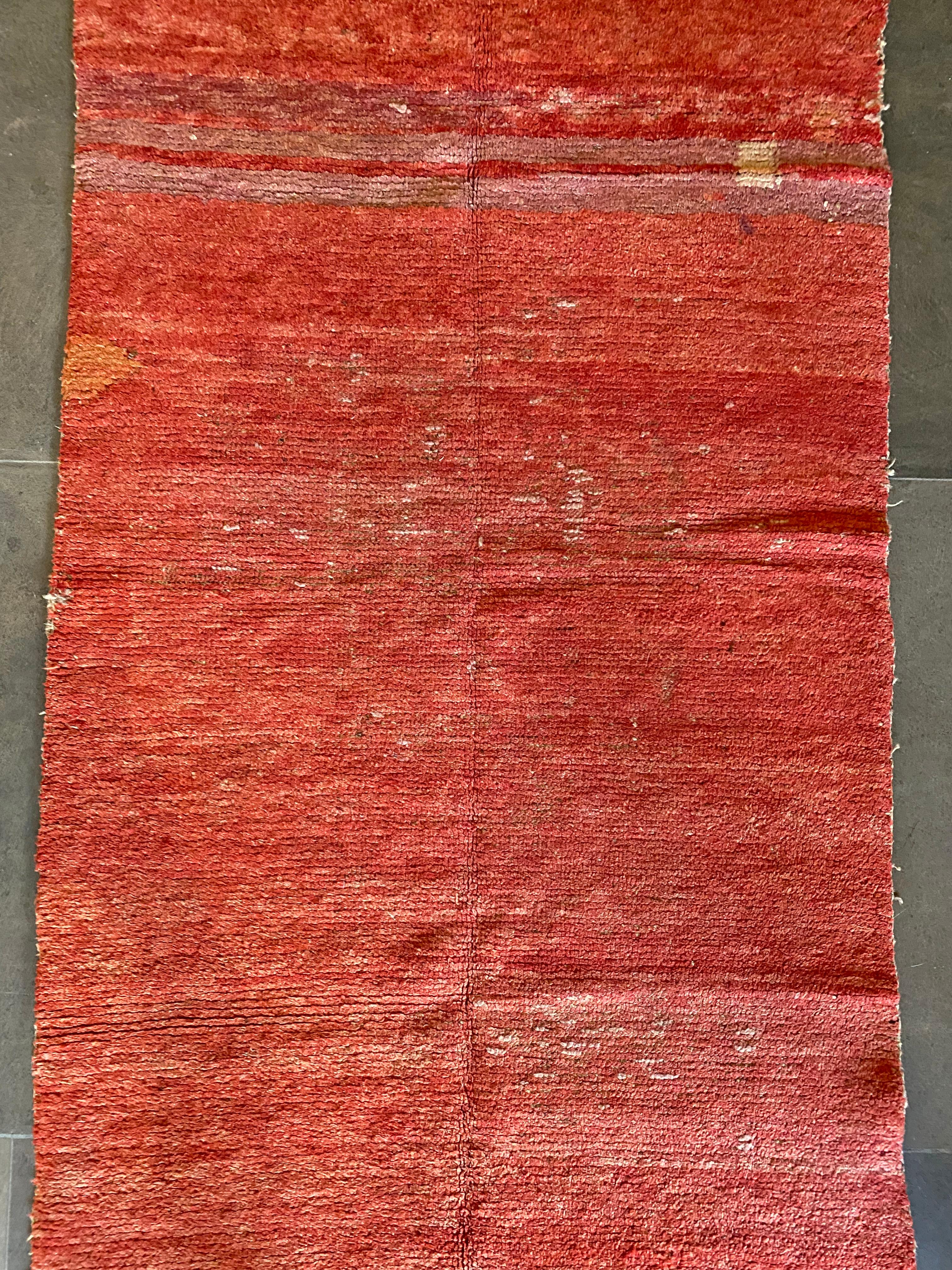 20th Century Antique Red Wangden Rug from Tibet, Naturally Dyed Wool For Sale