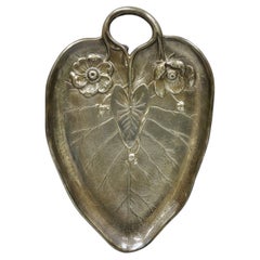 Plateau de présentation en forme de nénuphar antique Reed & Barton 1400 Art Nouveau Deco Lily Pad Leaf
