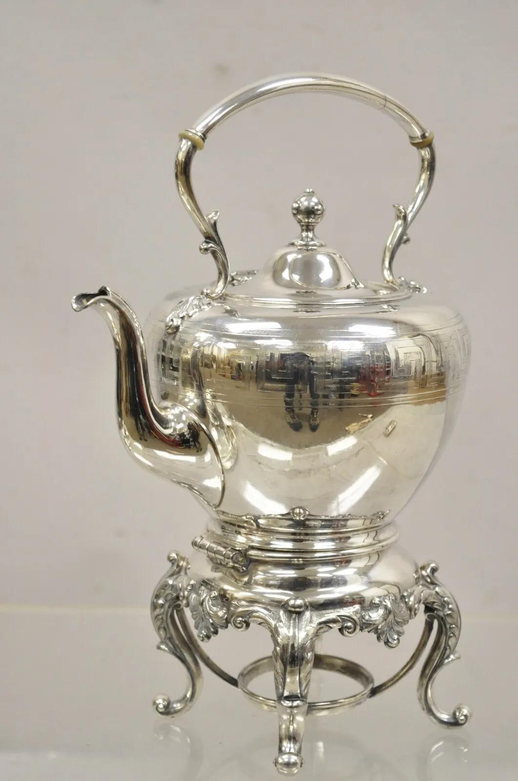 Reed & Barton 1866 Antiquities Silver Plated Victorian Tilting Tea Pot on Stand (théière à bascule sur pied) en vente 7
