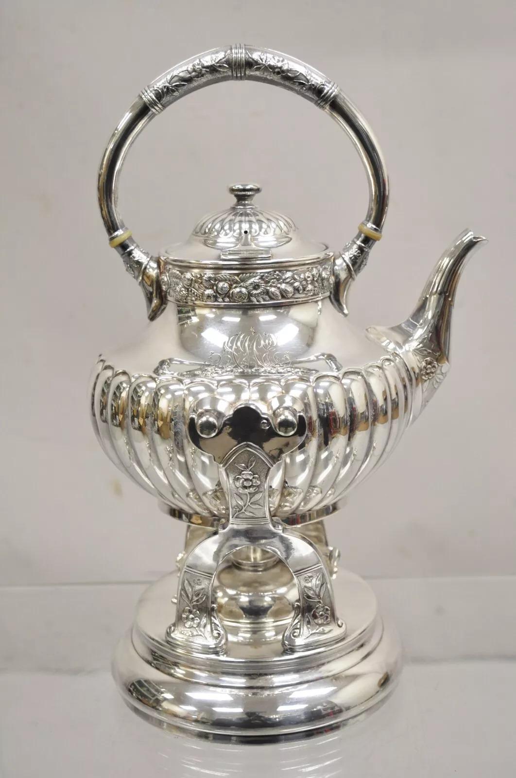 Unknown Antique Reed & Barton 3221 Victorian Silver Plated Floral Repousse 6 Pc Tea Set For Sale
