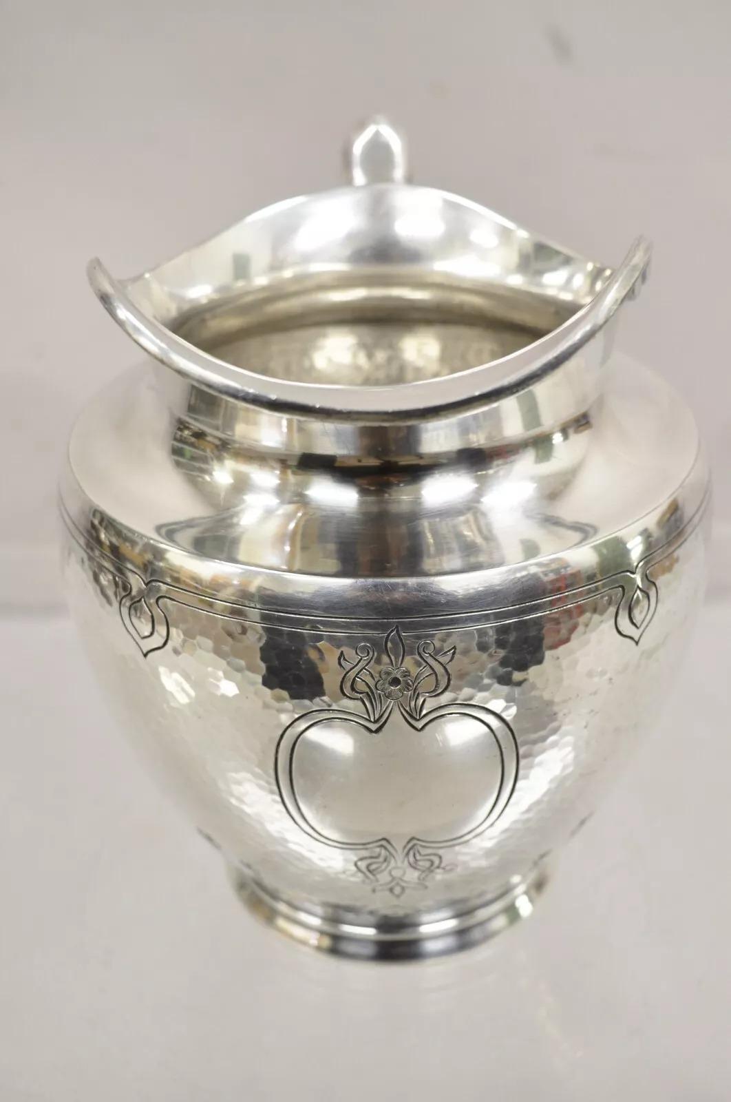 Antiker versilberter Wasserkrug von Reed & Barton, 5470 1/2, Arts and Crafts im Zustand „Gut“ im Angebot in Philadelphia, PA