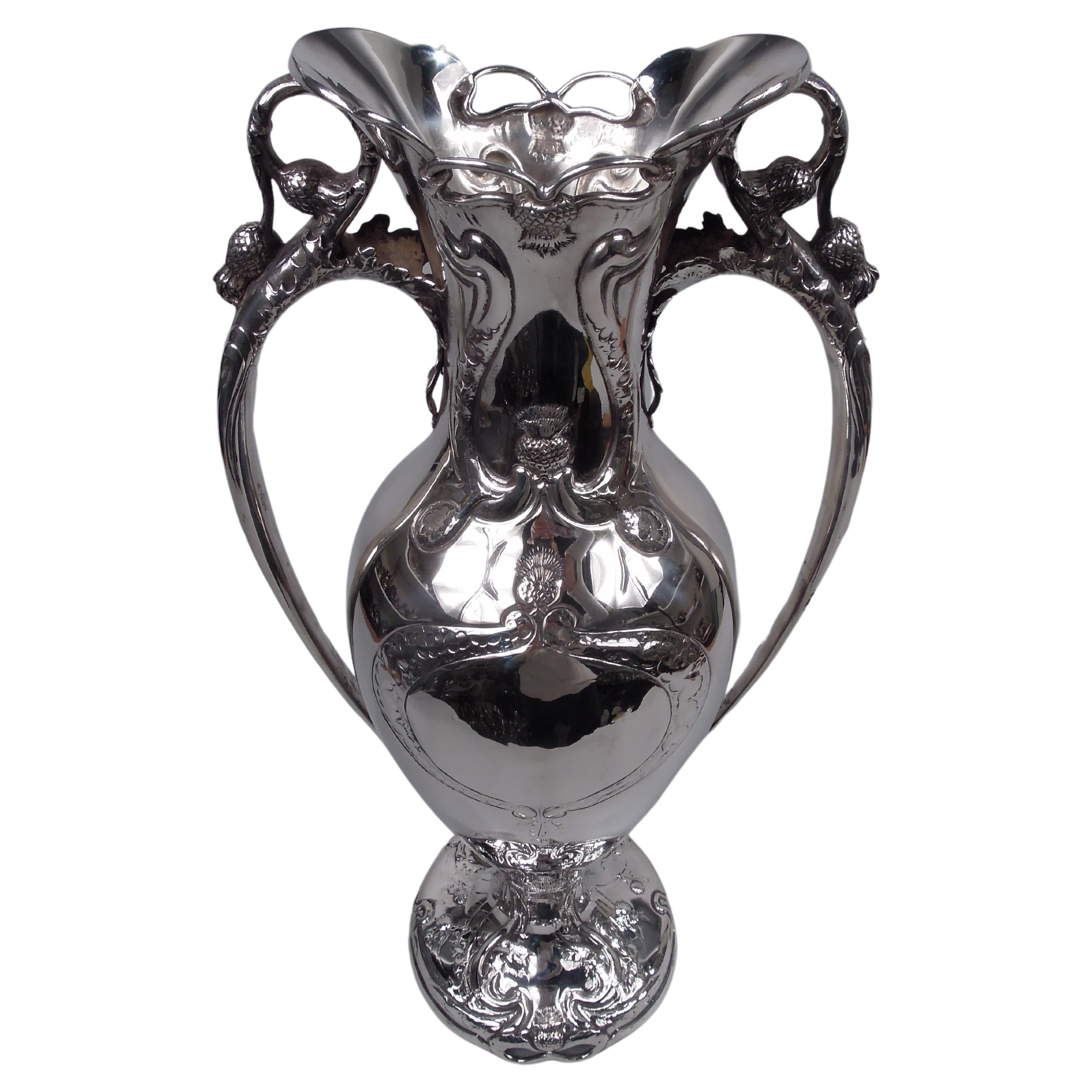 Early 20th Century Vases and Vessels 5,089 For Sale at 1stDibs