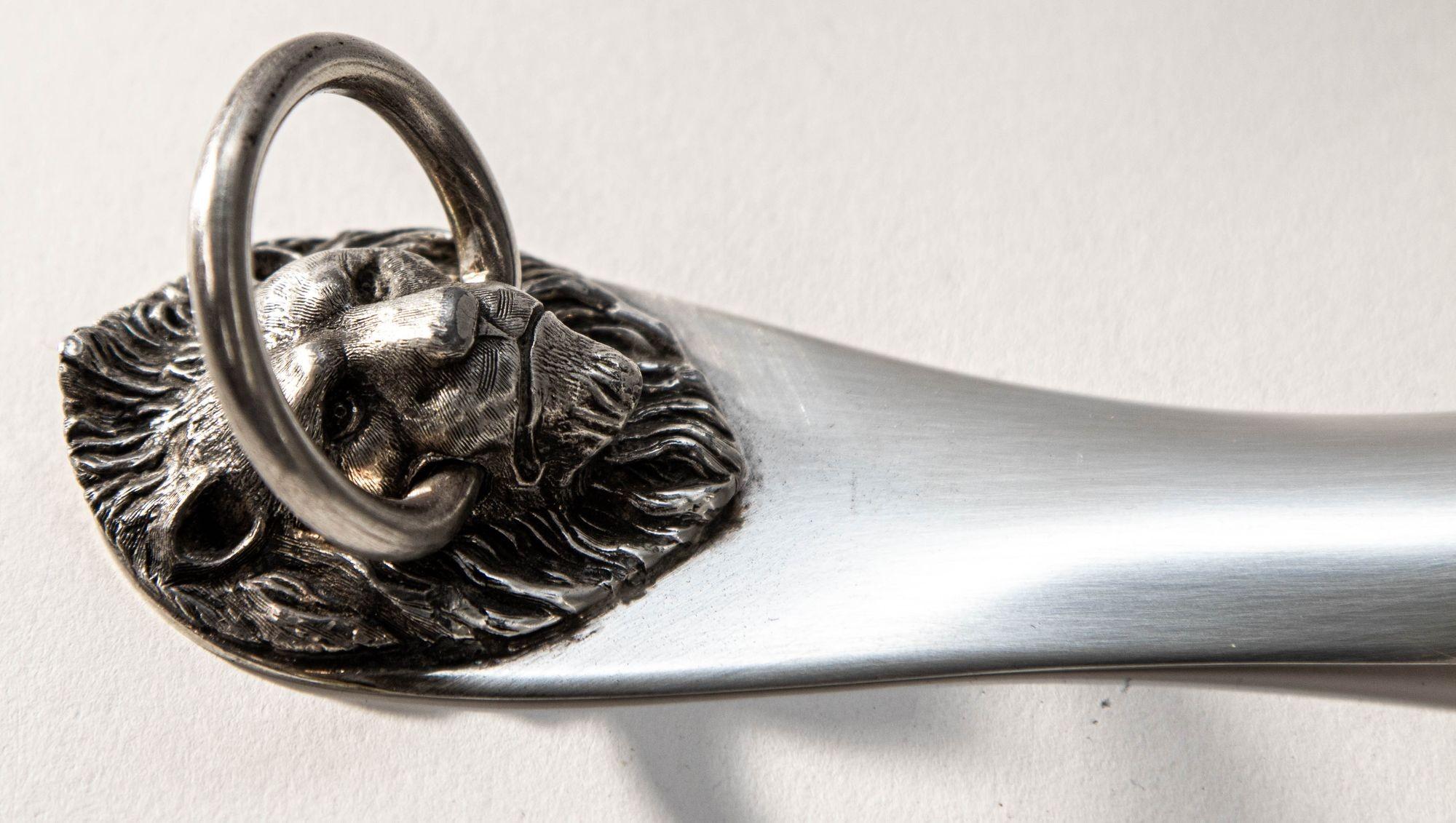 Antique Reed & Barton Silver Plated Shoe Horn with Lion Head Mask 6