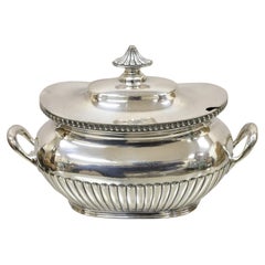 Sopera Victoriana Antigua Reed & Barton Chapada en Plata con Tapa