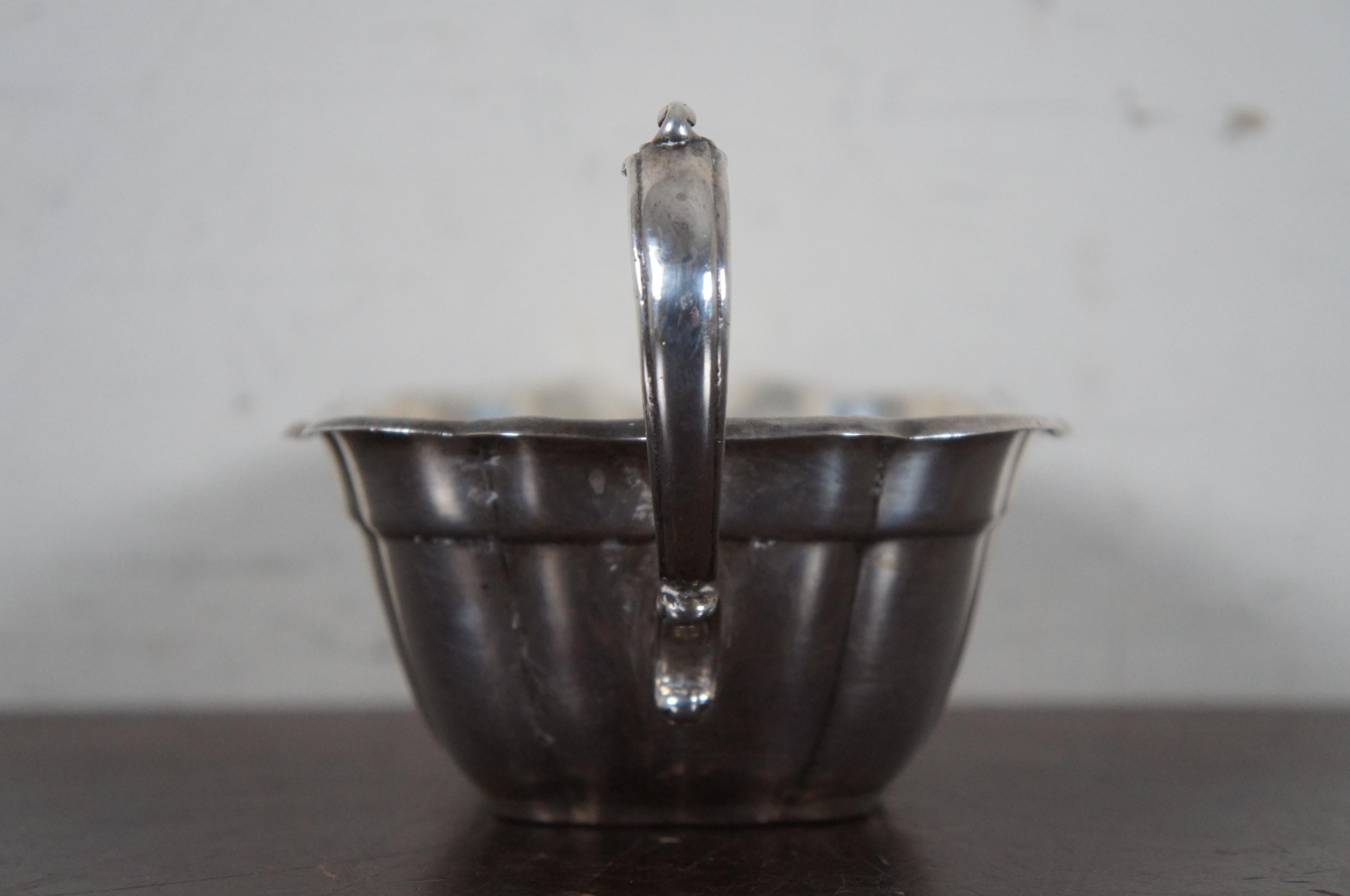 20th Century Antique Reed & Barton Windsor Sterling Silver Ornate Gravy Boat For Sale