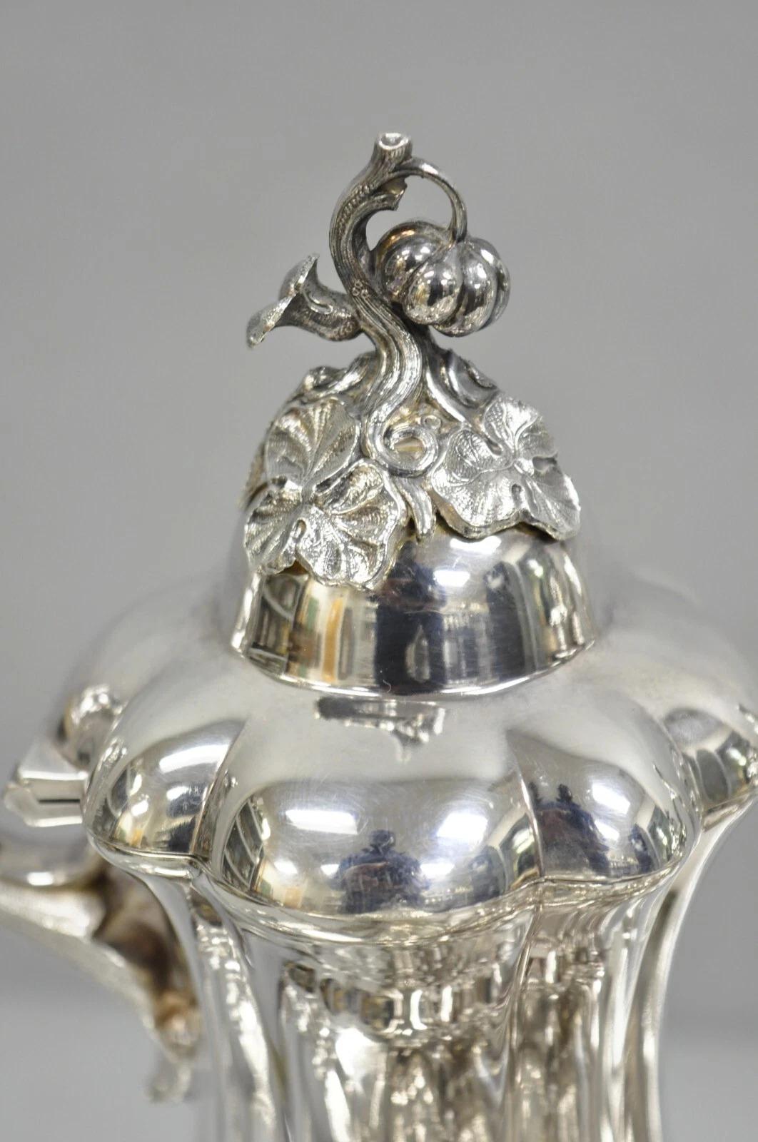 Antique Reed & Barton Winthrop Silver Plated Tea Set w/ Webster Wilcox Tray In Good Condition For Sale In Philadelphia, PA