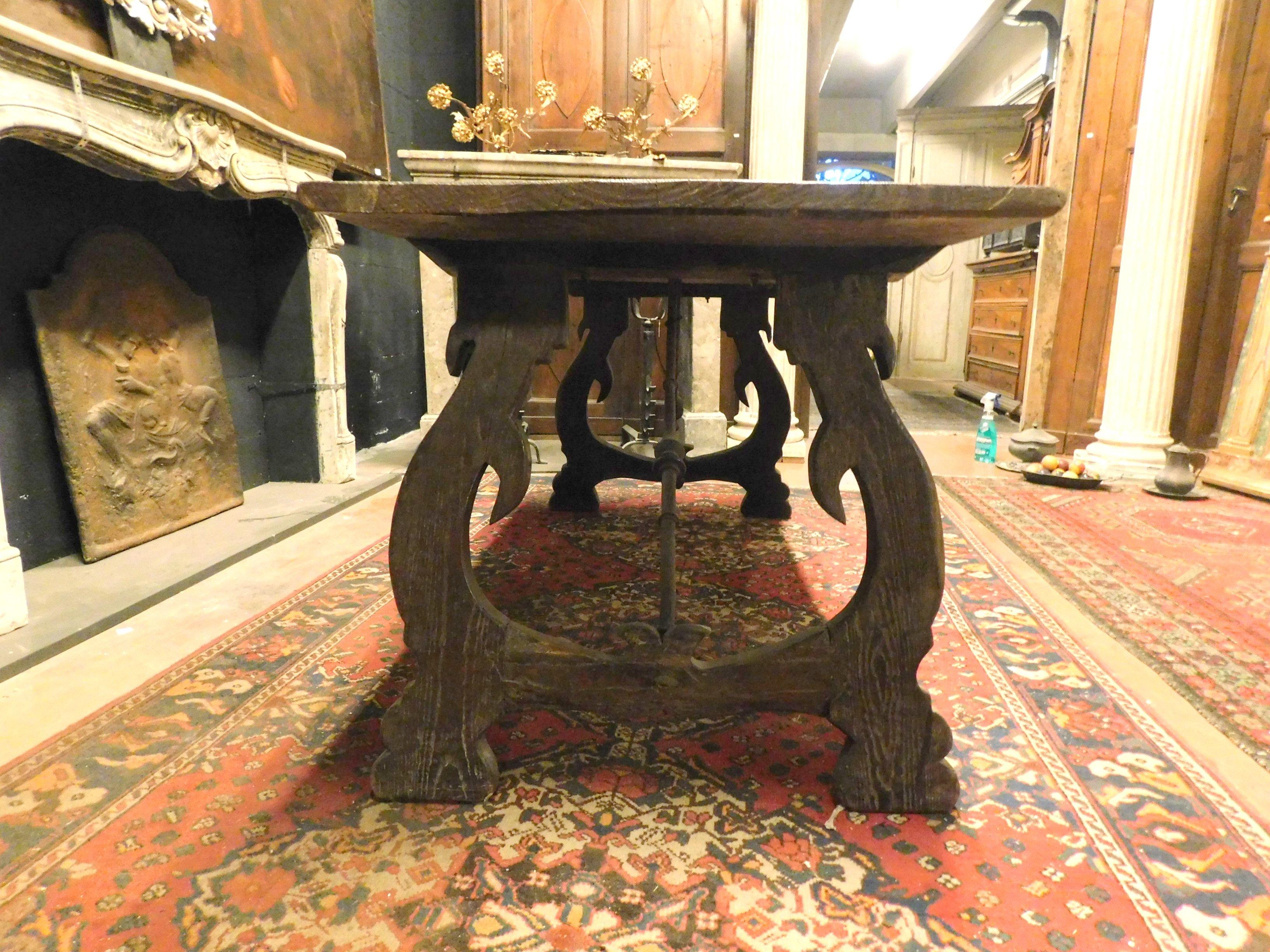 Antique Refectory Table in Walnut and Oak, Single Plank, 18th Century Spain 6