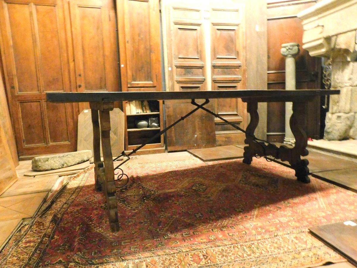 Antique Refectory Table in Wood Walnut, Large, Wavy Legs, 18th Century, Spain In Good Condition In Cuneo, Italy (CN)