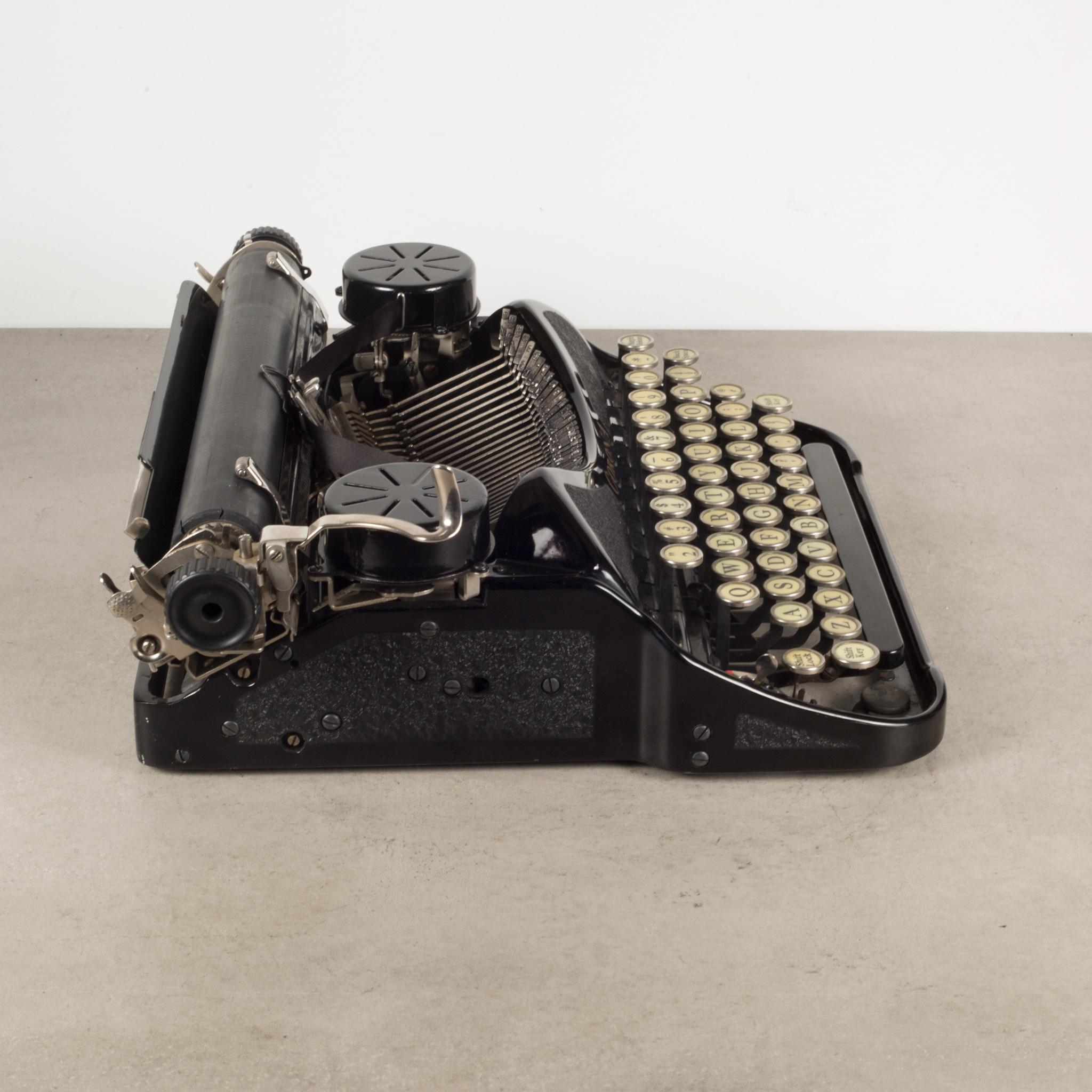 Antique Refurbished Corona Four Portable Typewriter c.1924 In Good Condition In San Francisco, CA