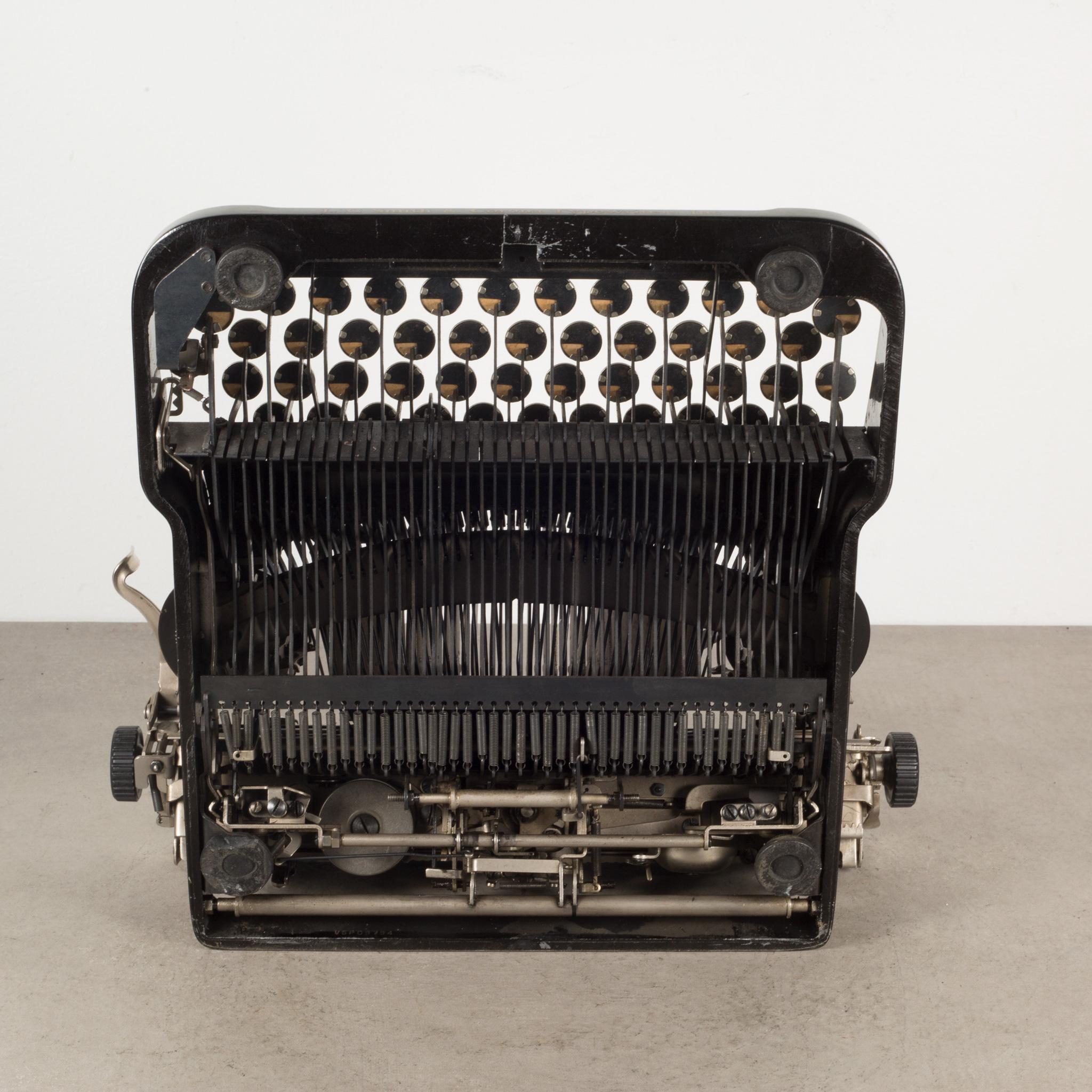 20th Century Antique Refurbished Corona Four Portable Typewriter c.1924