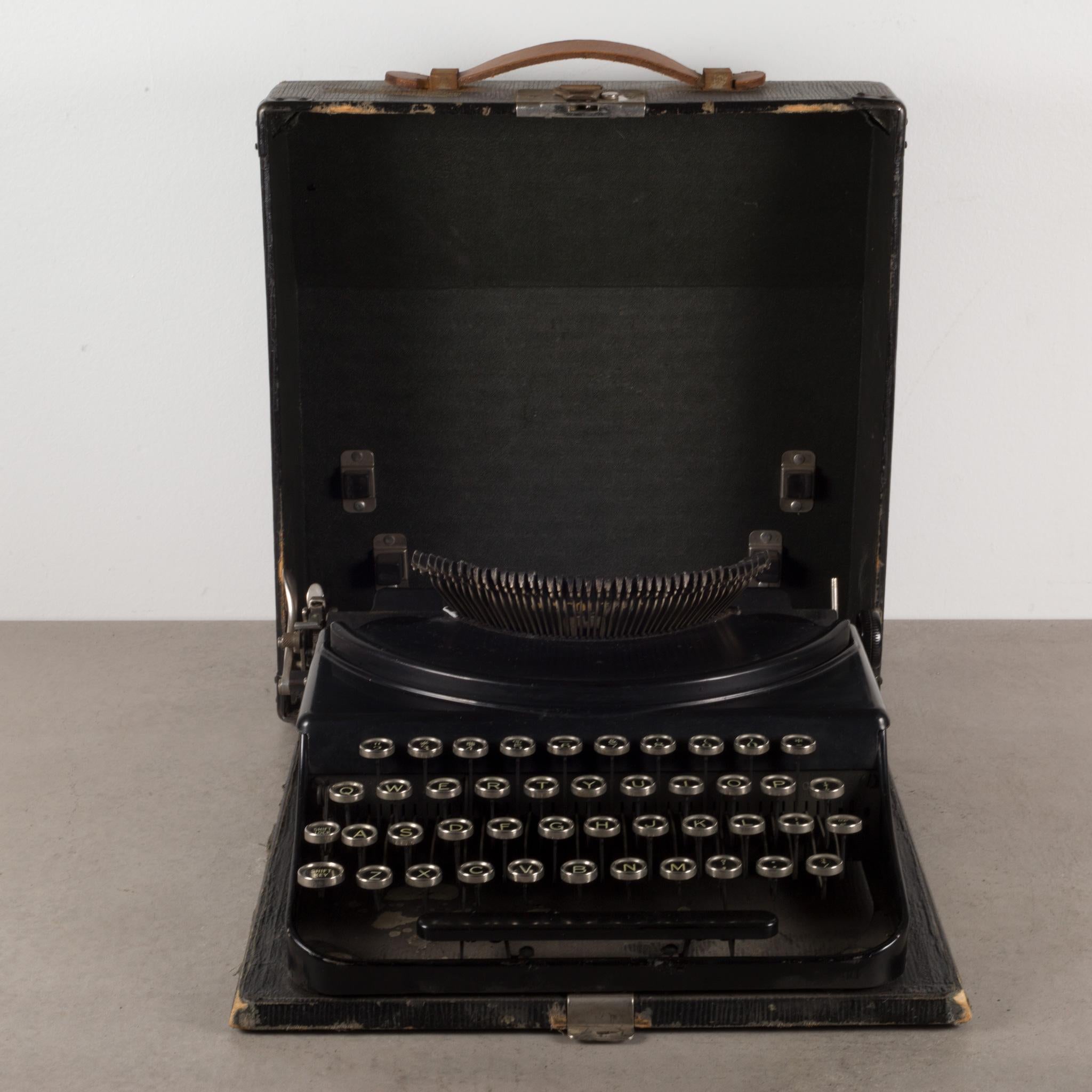 Antique Refurbished Portable Remie Scout Model Typewriter, C.1939 2