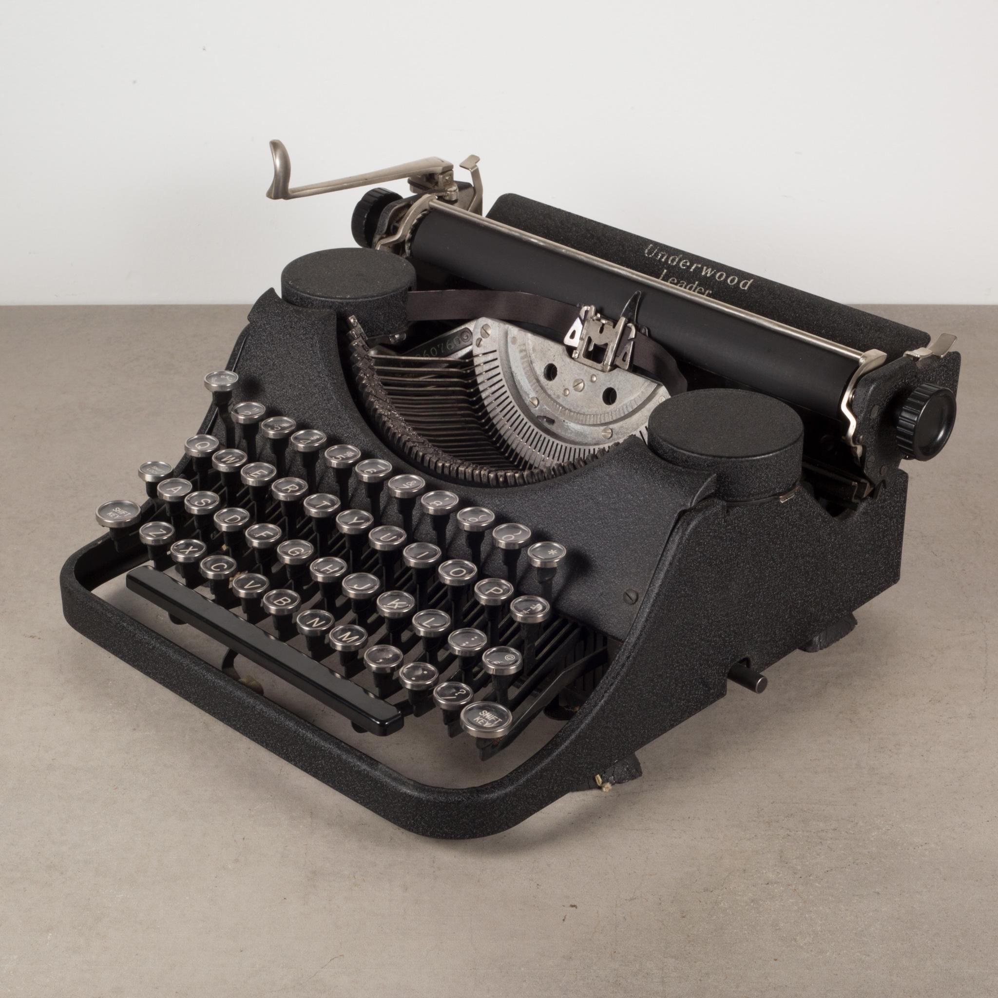 Art Deco Antique Refurbished Portable Underwood Leader Typewriter, c.1938