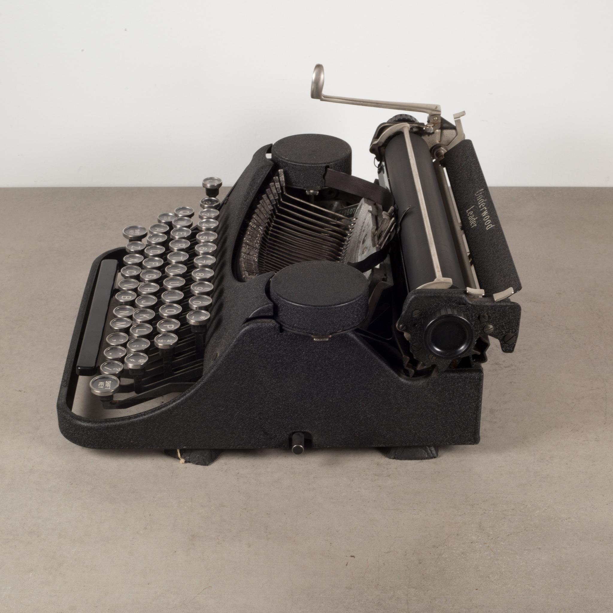 Antique Refurbished Portable Underwood Leader Typewriter, c.1938 In Good Condition In San Francisco, CA