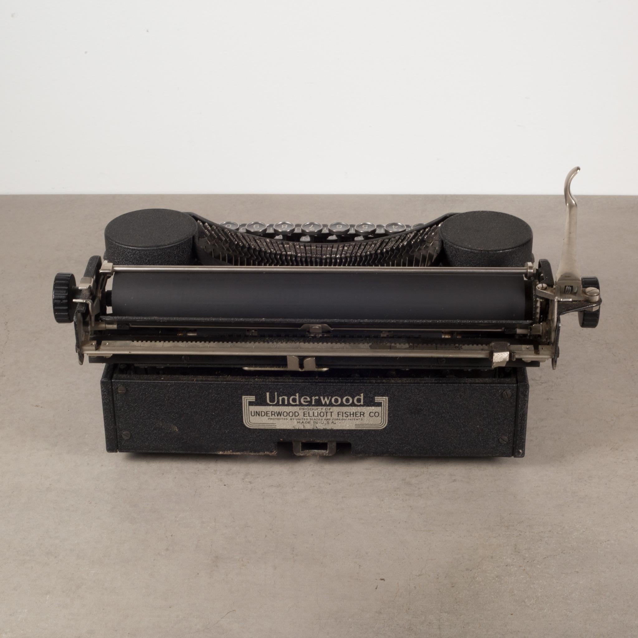 20th Century Antique Refurbished Portable Underwood Leader Typewriter, c.1938