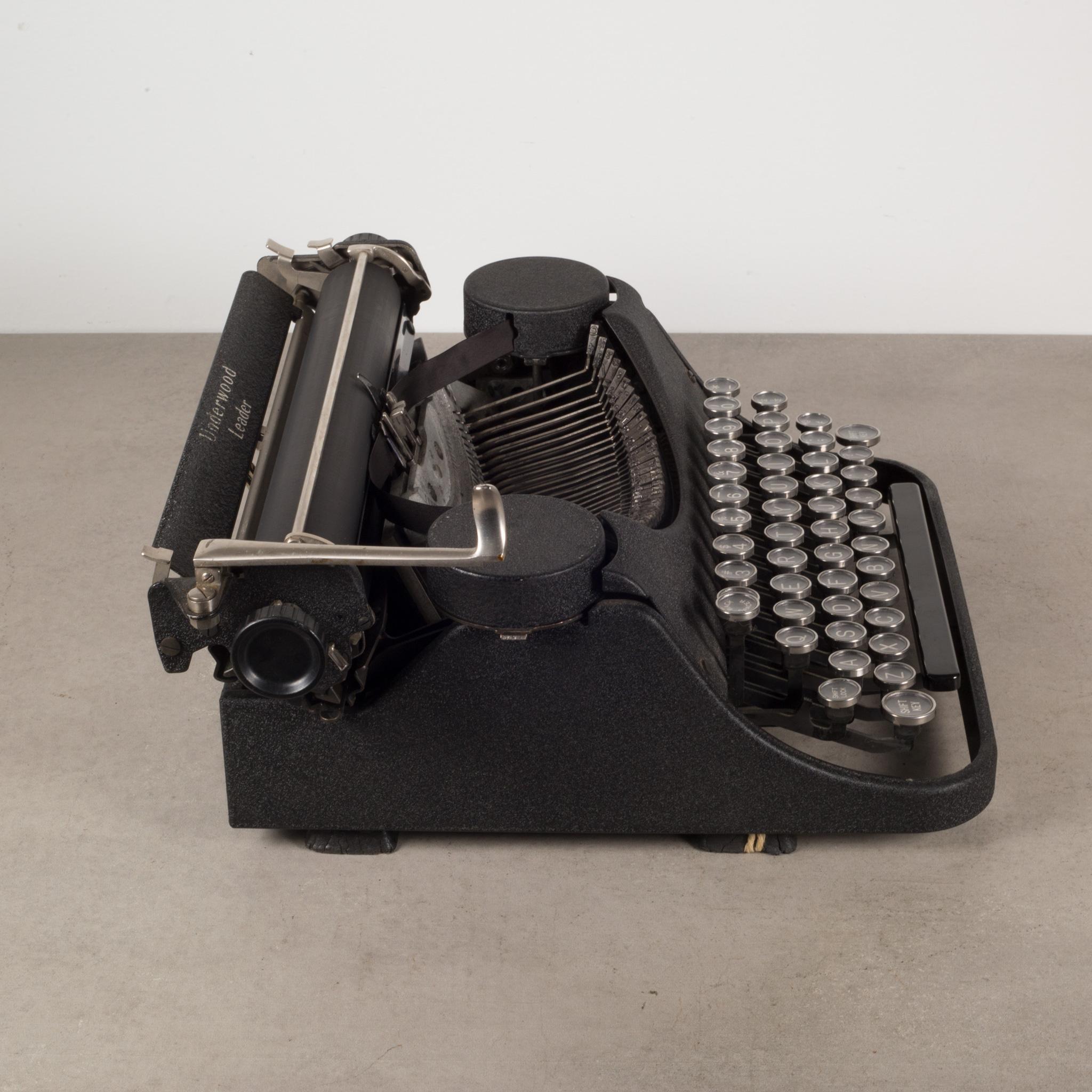 Steel Antique Refurbished Portable Underwood Leader Typewriter, c.1938