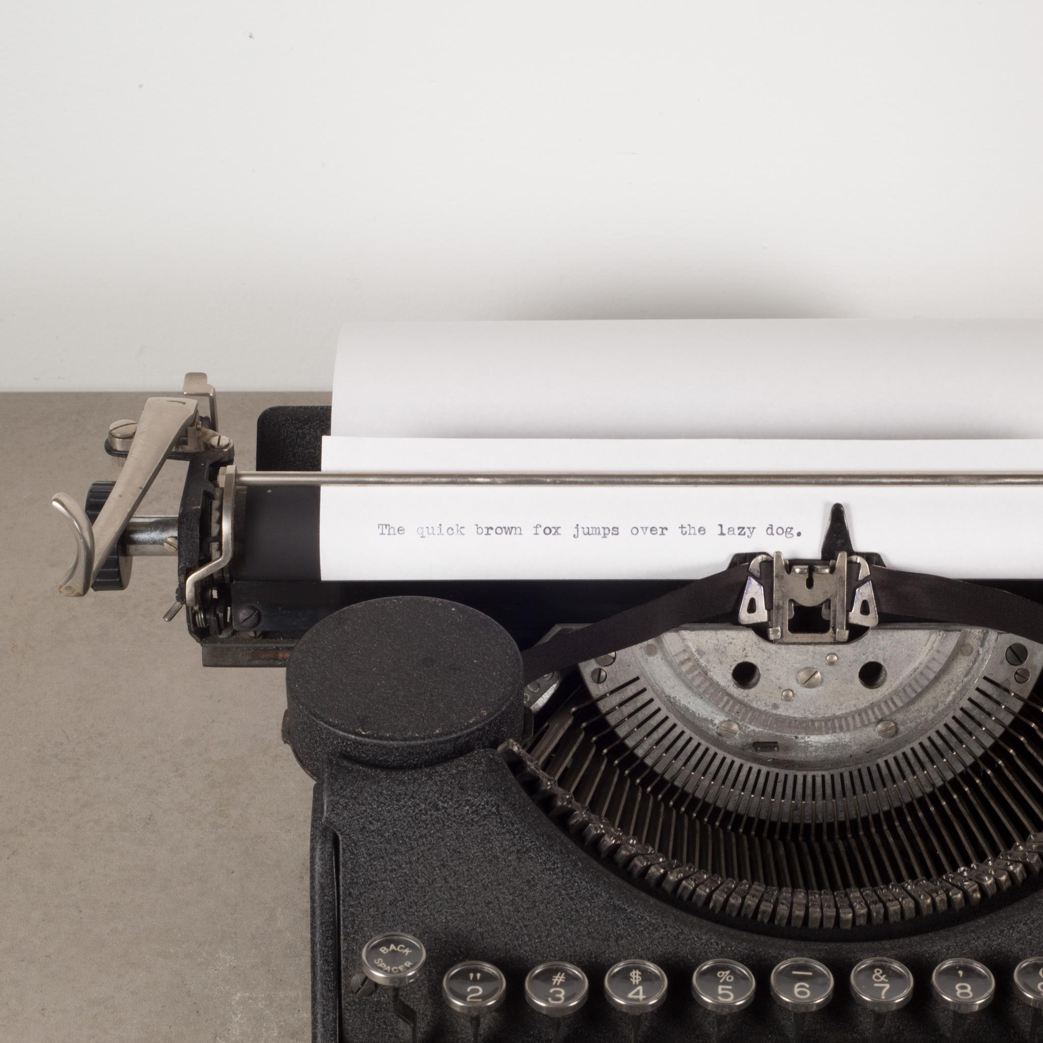 Antique Refurbished Portable Underwood Leader Typewriter, c.1938 2
