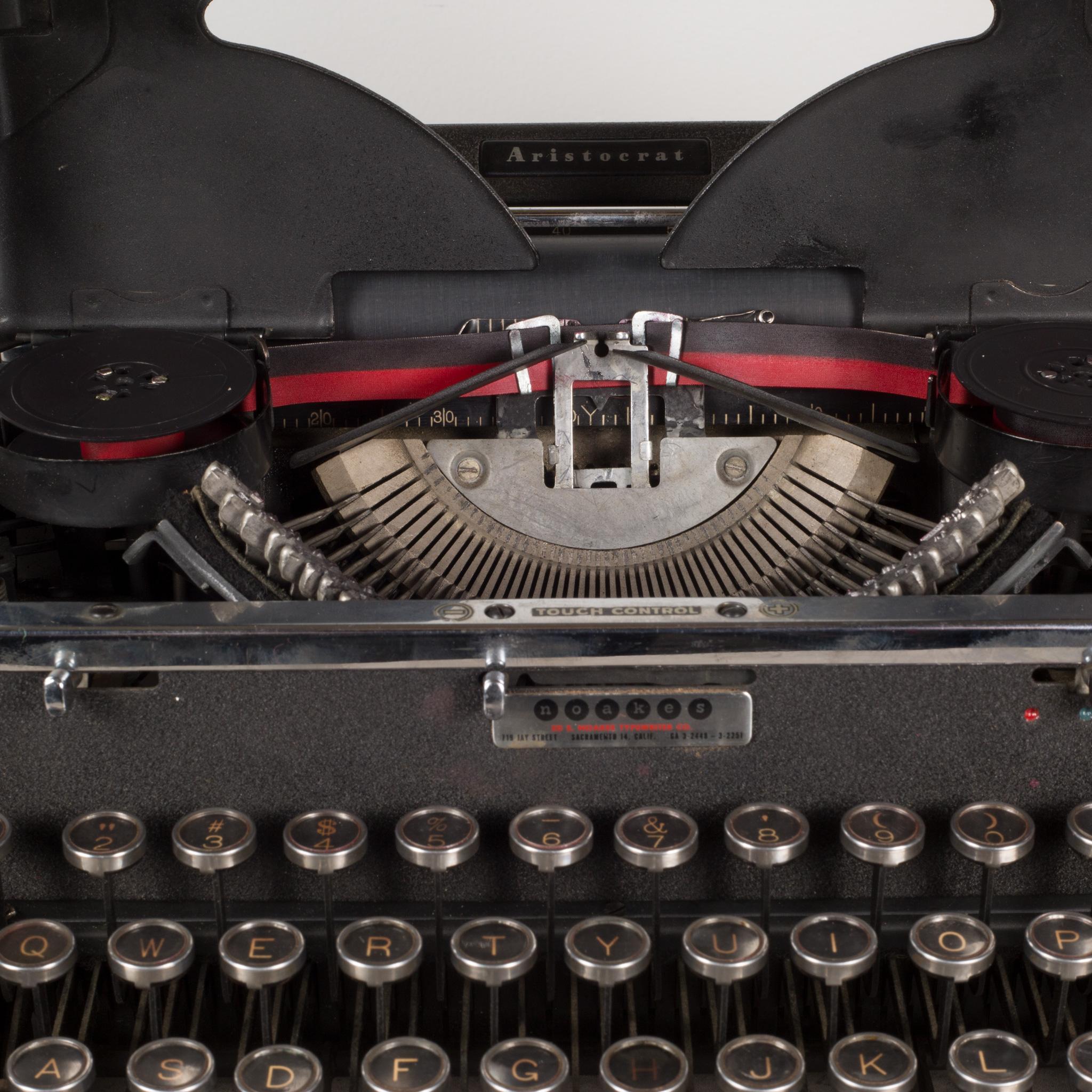 Antique Refurbished Royal Aristocrat Typewriter c.1939 3