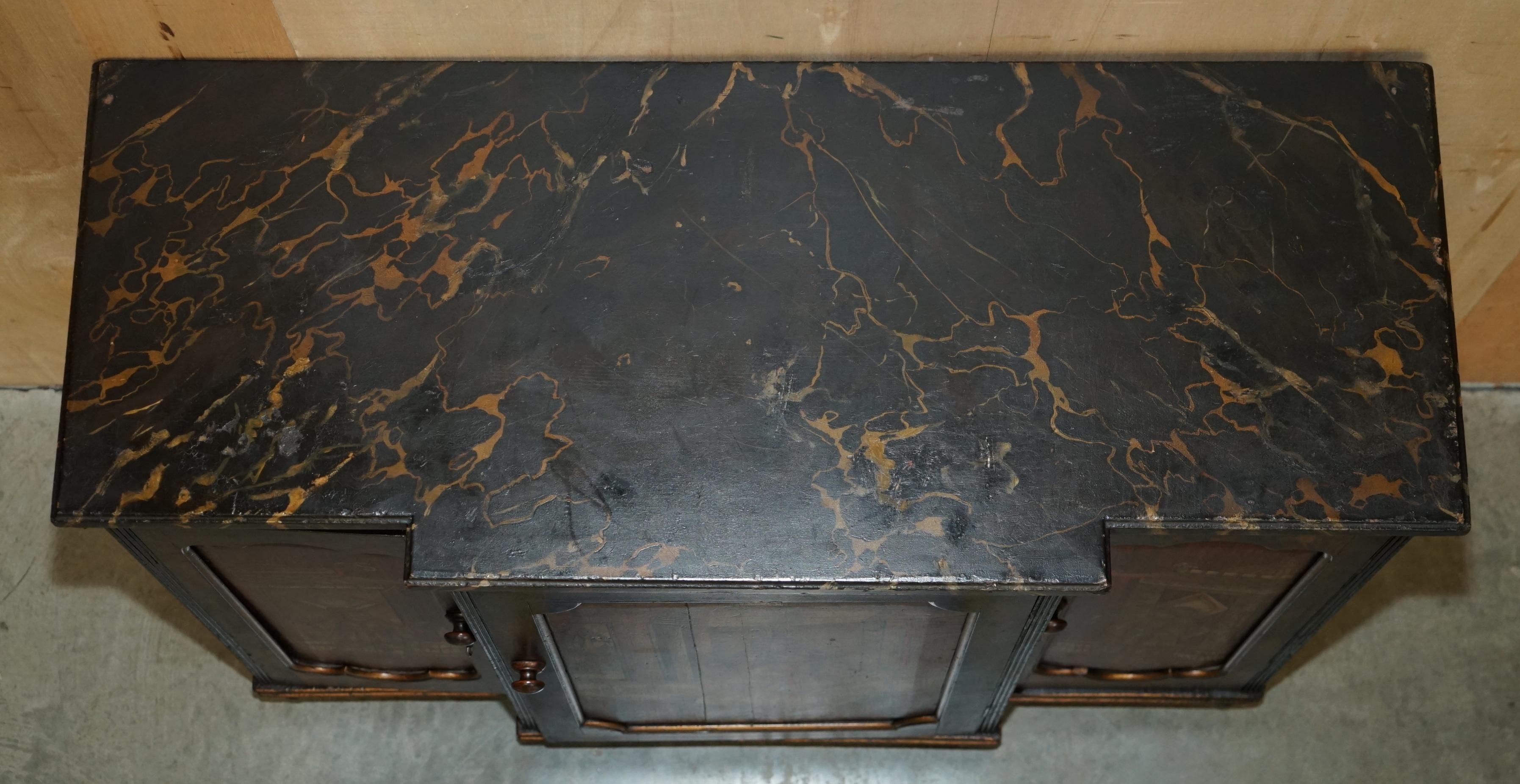ANTIQUE REGENCY 1810 SIMULATED HARDWOOD CHINESE CHINOISERIE BREAKFRONT SiDEBOARD en venta 5