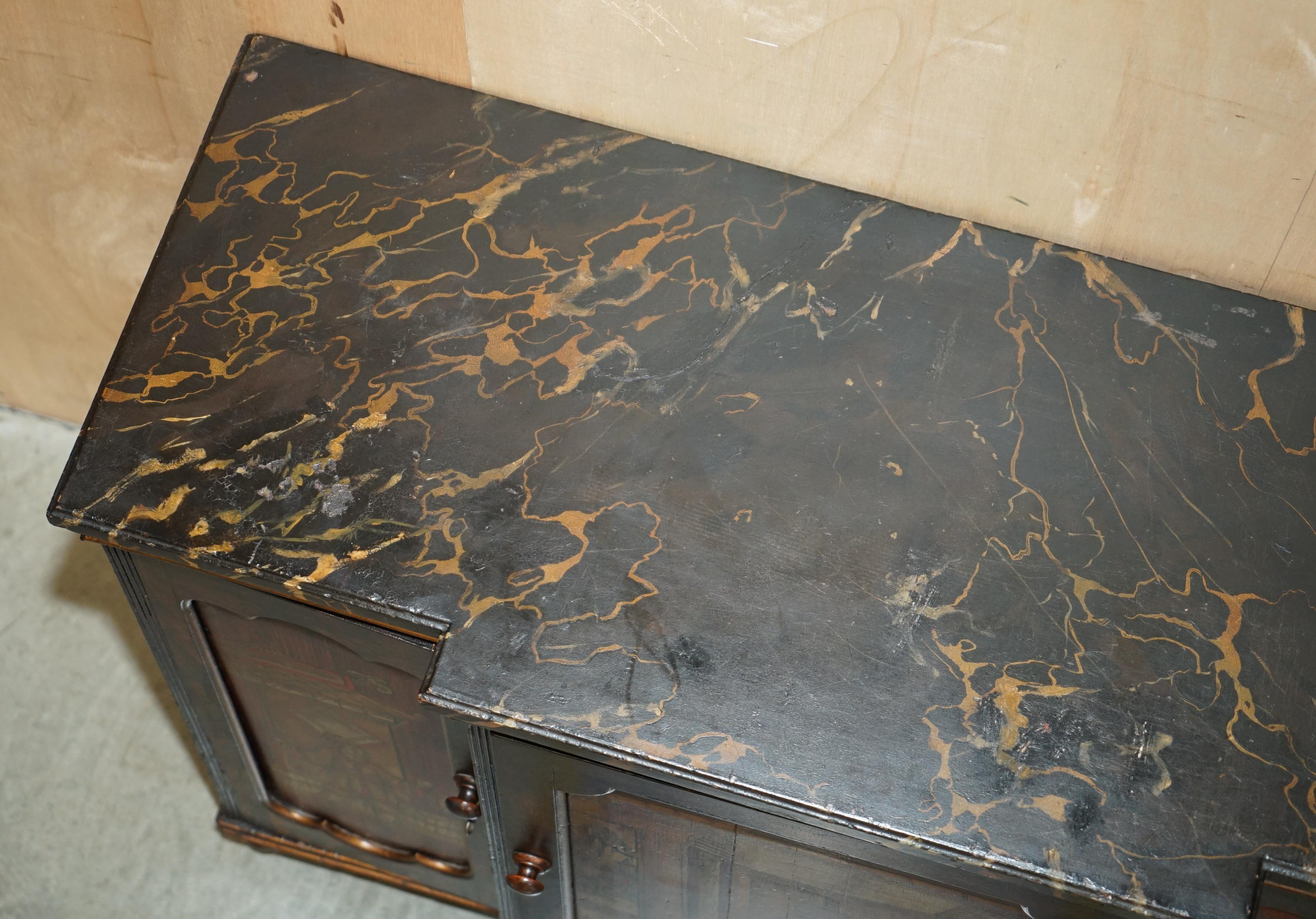 ANTIQUE REGENCY 1810 SIMULATED HARDWOOD CHINESE CHINOISERIE BREAKFRONT SiDEBOARD en venta 6