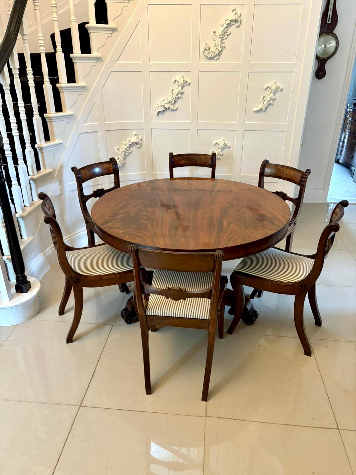 Mesa de Comedor Circular Antigua Regencia 6 Plazas Caoba Figurada de Calidad siglo XIX en venta