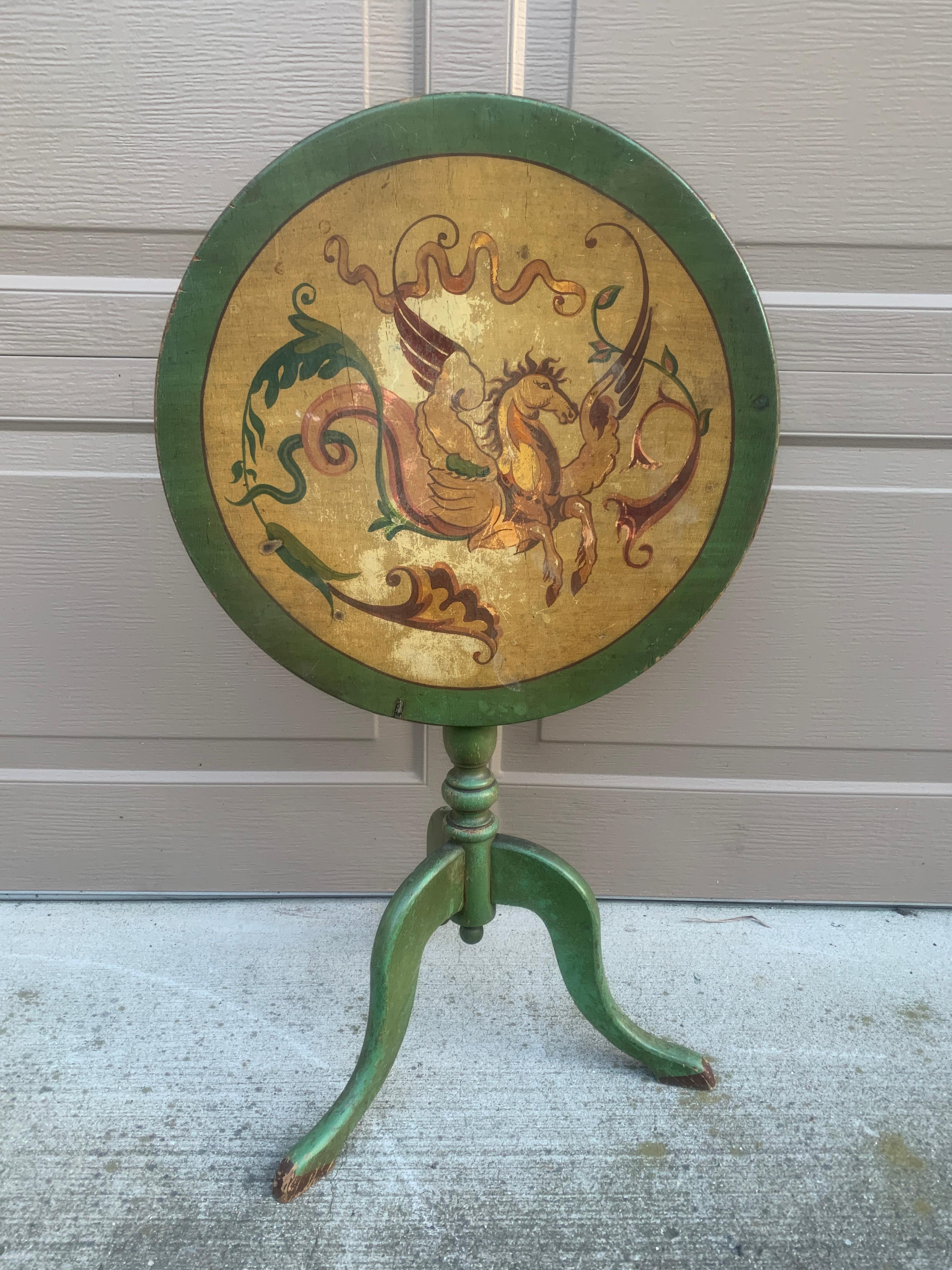 Ancienne table d'appoint en noyer peint en vert de style Regency Allegorical Flip Top en vente 7