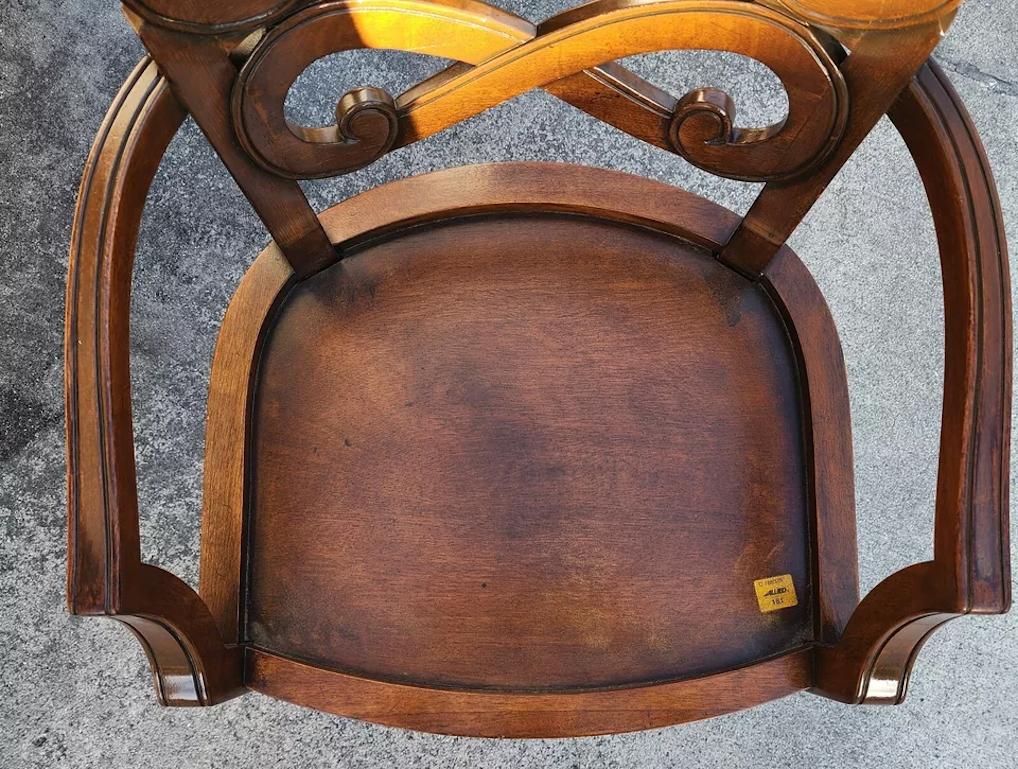 Paire de fauteuils Regency anciens à dossier Pretzel en vente 5