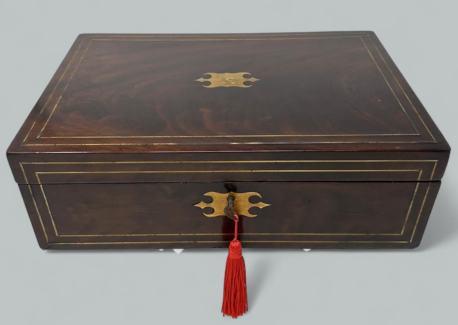 Antike Regency Messing gebundenen Reiseschreibtisch Mahagoni hölzerne Schreibschräge Box 19C (Englisch) im Angebot