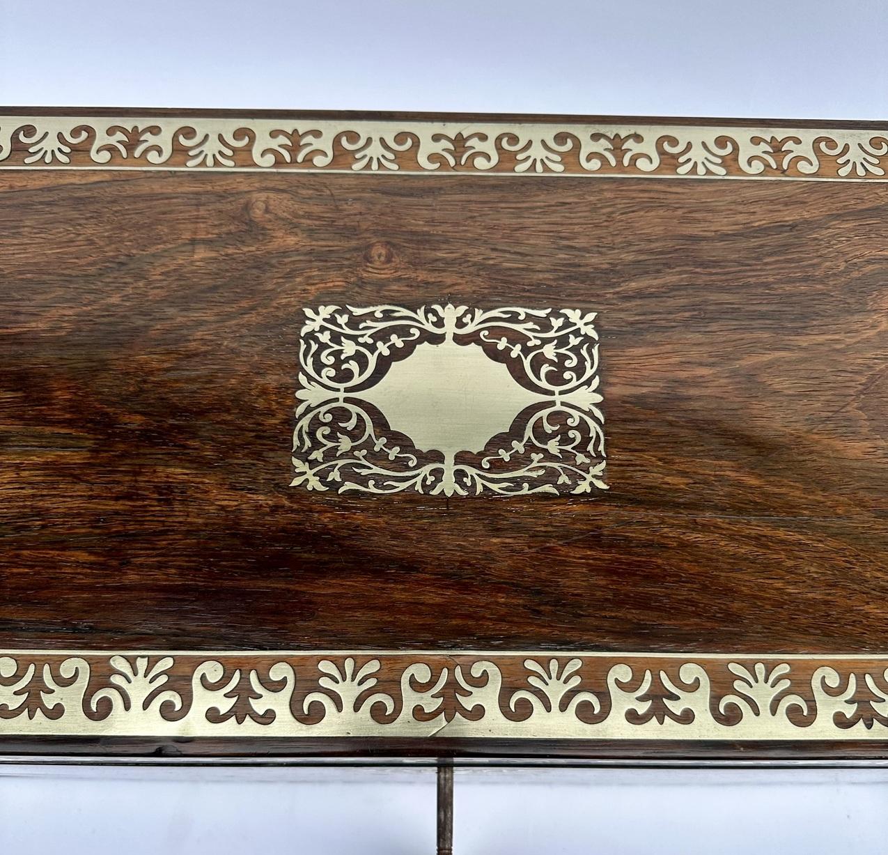 Antique Regency Brass Inlaid Mahogany Traveling Desk Wooden Writing Slope Box In Good Condition For Sale In Dublin, Ireland