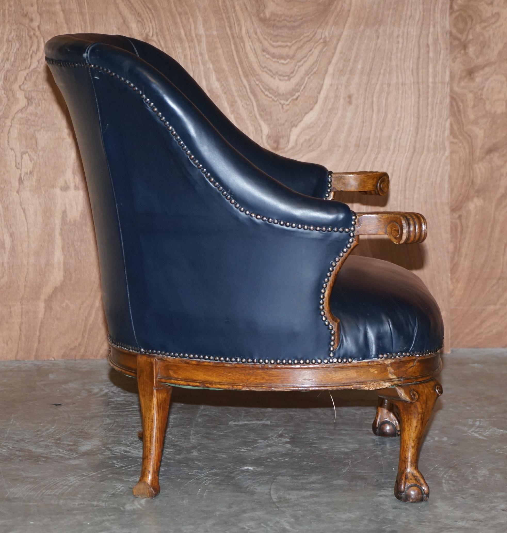 Antique Regency circa 1810-1820 Claw & Ball Oak Framed Blue Leather Armchair For Sale 5