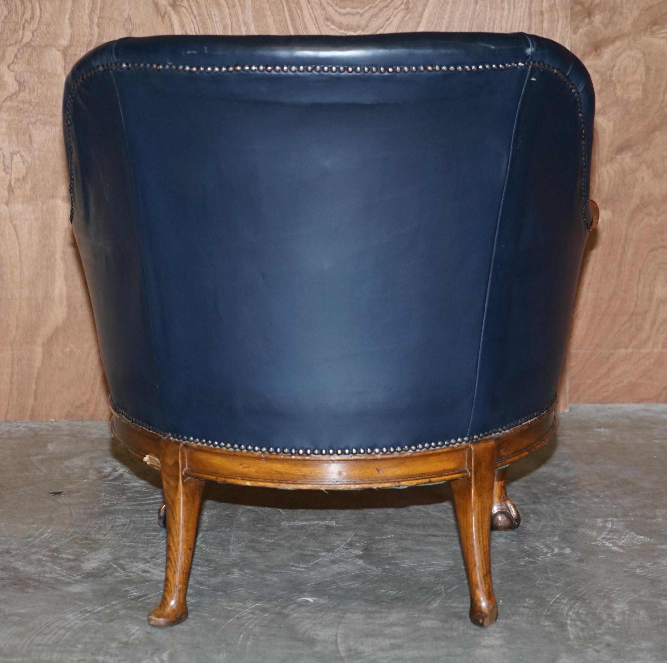 Antique Regency circa 1810-1820 Claw & Ball Oak Framed Blue Leather Armchair For Sale 6
