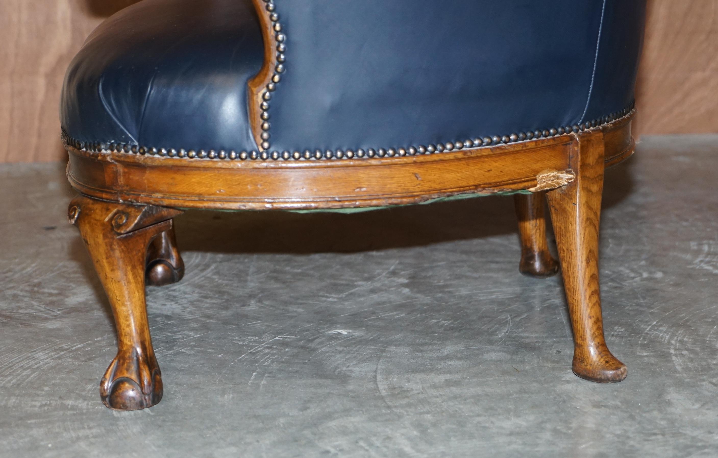 Antique Regency circa 1810-1820 Claw & Ball Oak Framed Blue Leather Armchair For Sale 9