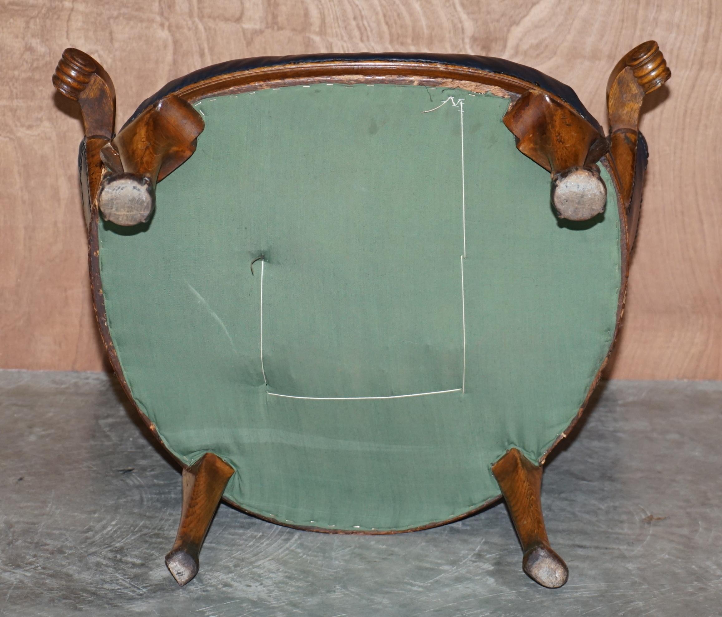Antique Regency circa 1810-1820 Claw & Ball Oak Framed Blue Leather Armchair For Sale 10