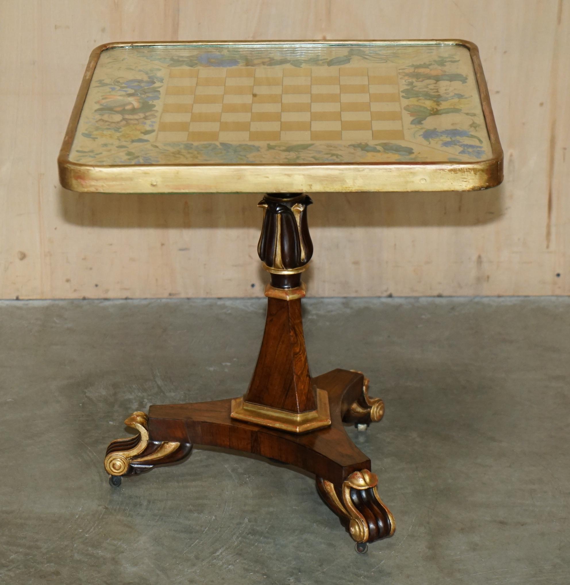 Regency ANTiQUE REGENCY CIRCA 1810-1820 - TABLE DE CHESS BOARD À GILT BRASS ET HARDWOOD CHESSBOARD en vente