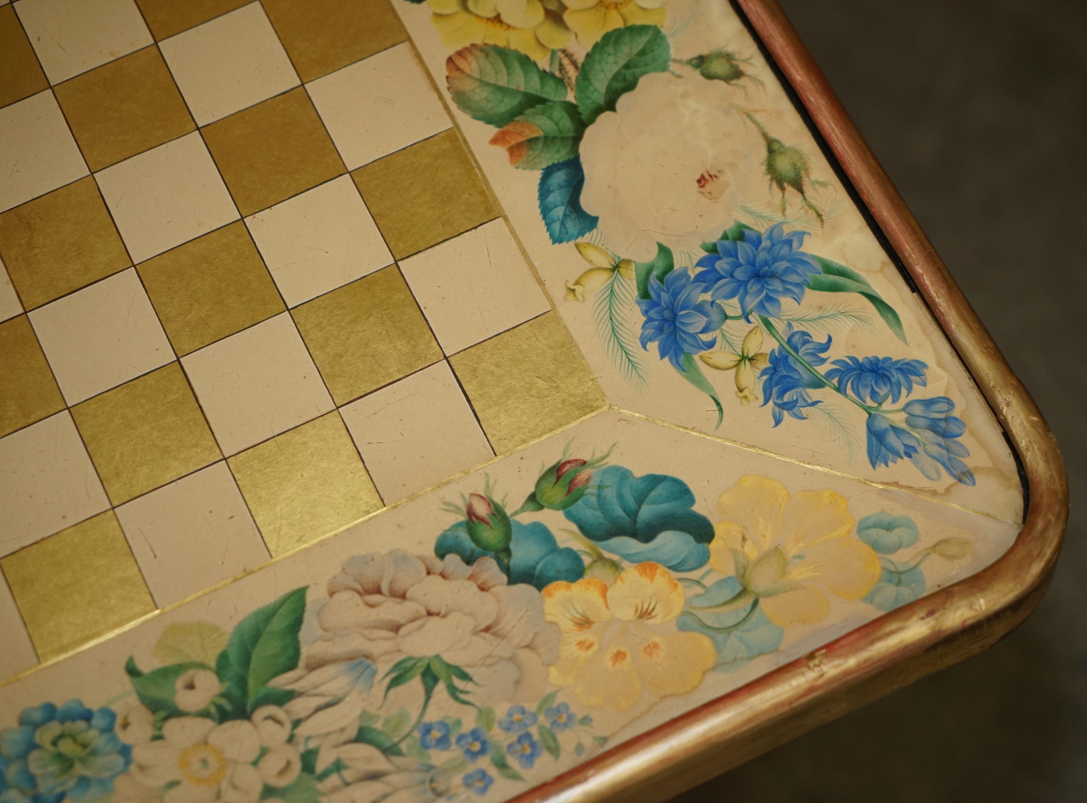 Début du XIXe siècle ANTiQUE REGENCY CIRCA 1810-1820 - TABLE DE CHESS BOARD À GILT BRASS ET HARDWOOD CHESSBOARD en vente